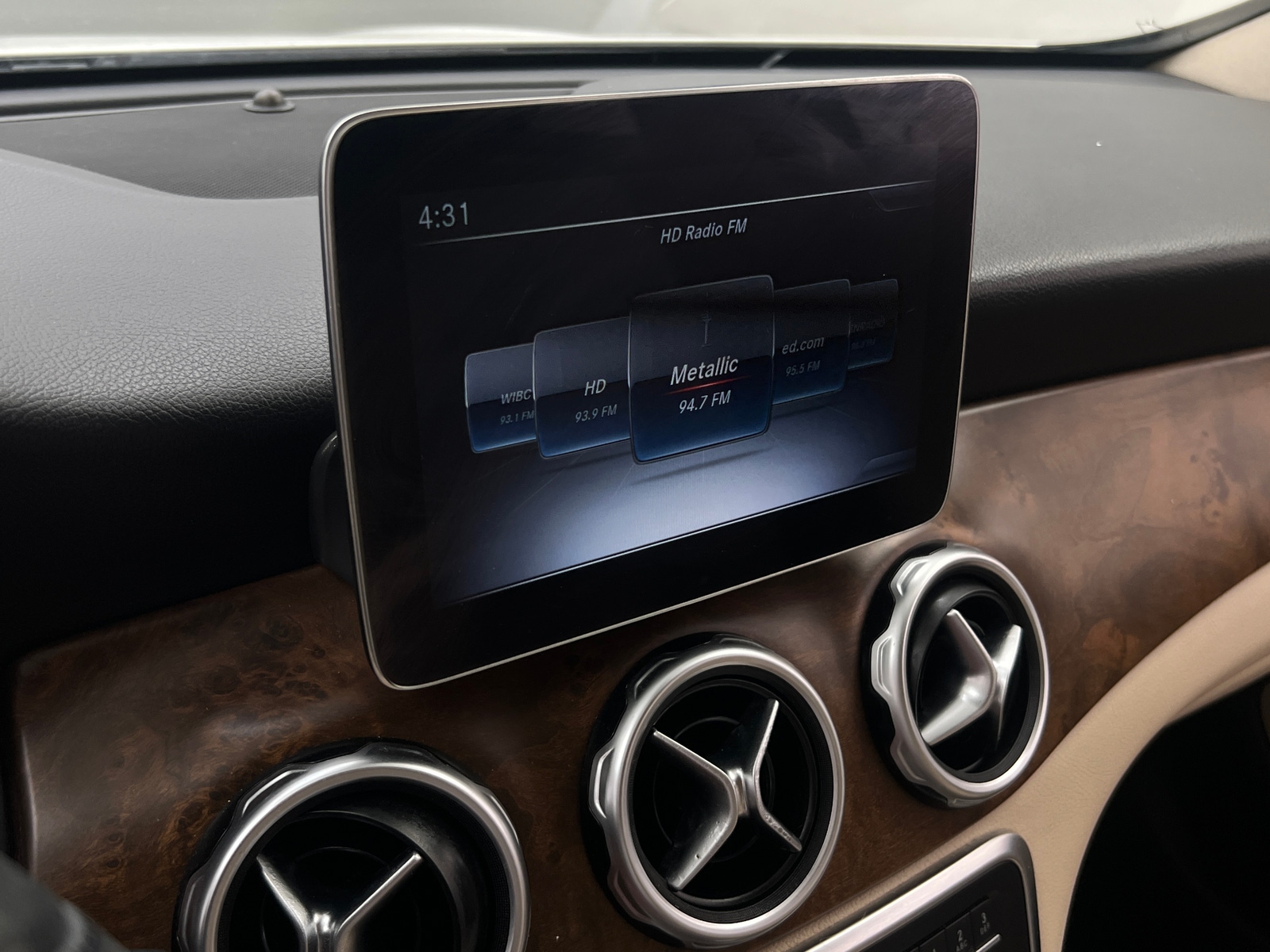 Thumbnail: 2019 Mercedes-Benz GLA - 4