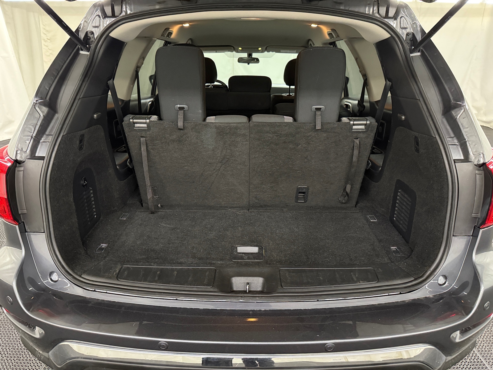 Thumbnail: 2019 Nissan Pathfinder - 7