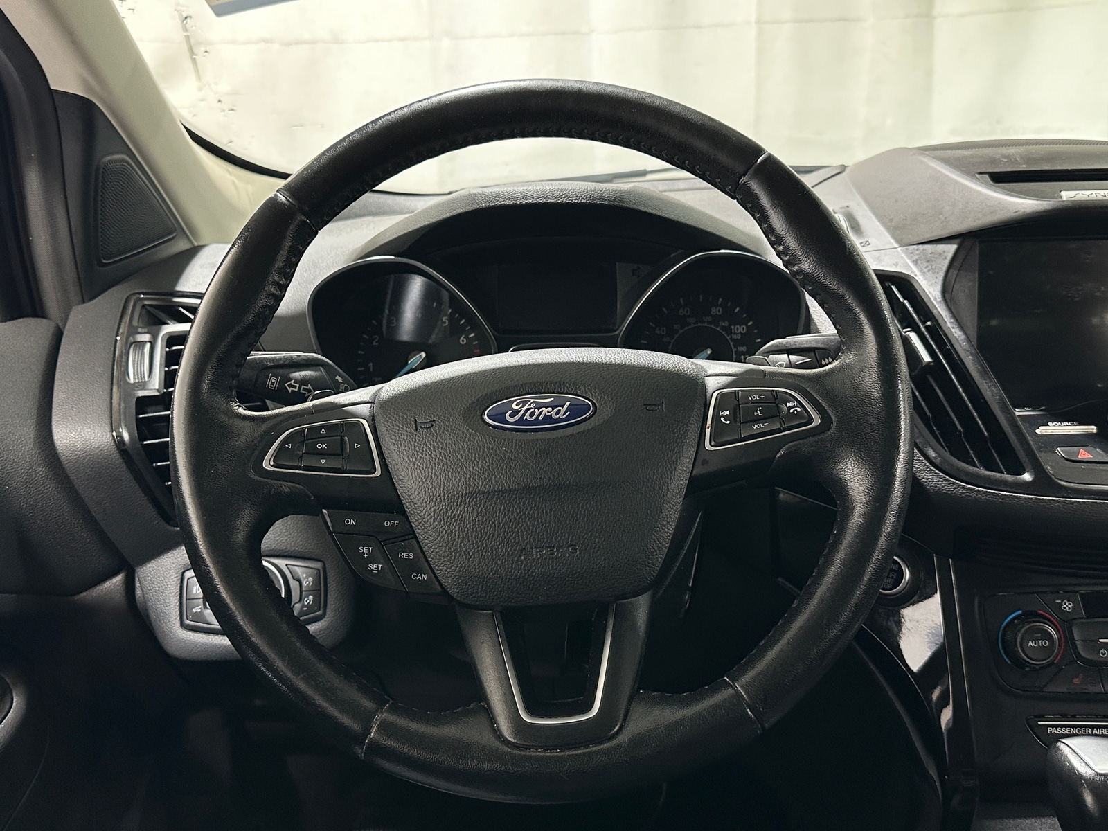 Thumbnail: 2017 Ford Escape - 4
