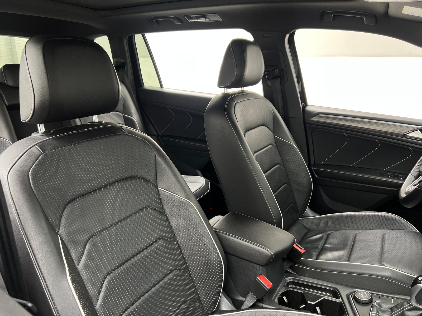 Thumbnail: 2022 Volkswagen Tiguan - 2
