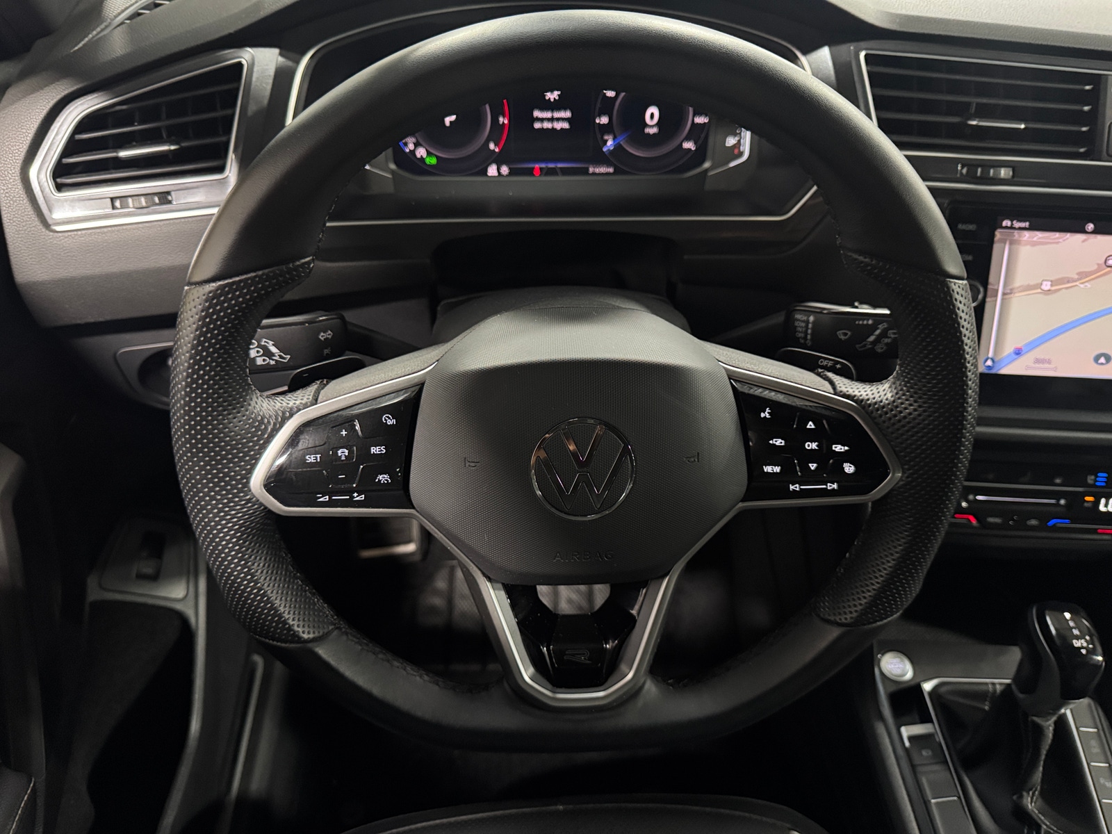 Thumbnail: 2022 Volkswagen Tiguan - 5