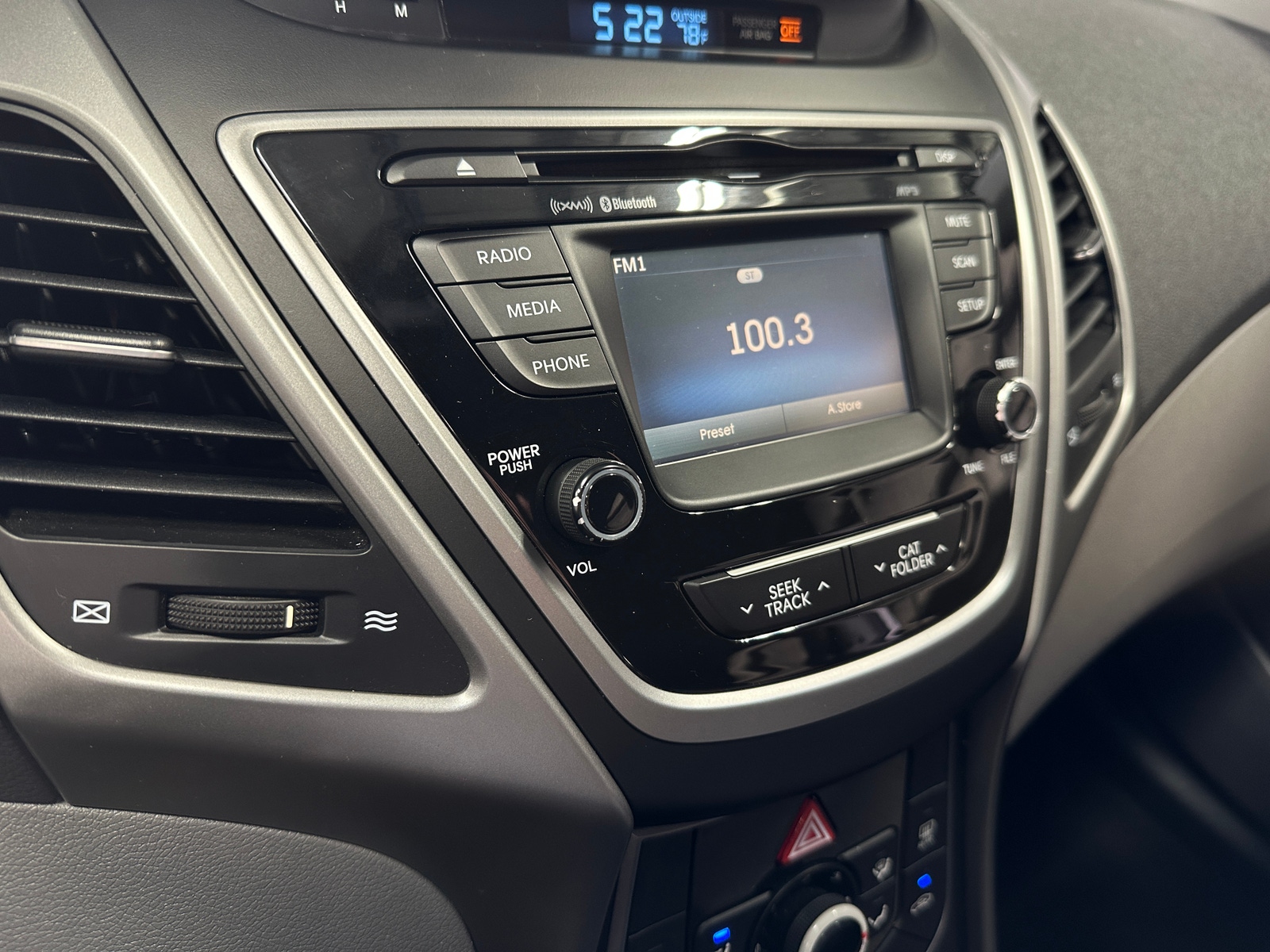 Thumbnail: 2014 Hyundai Elantra - 4