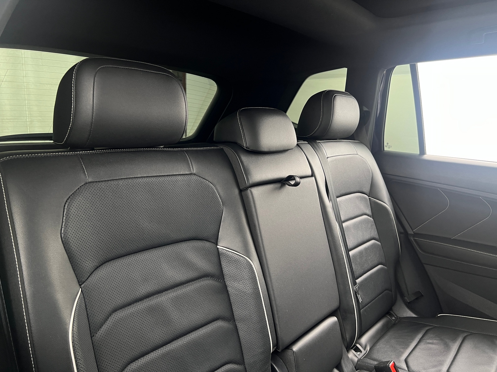 Thumbnail: 2022 Volkswagen Tiguan - 5