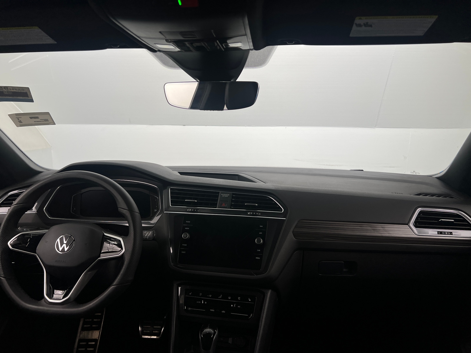 Thumbnail: 2022 Volkswagen Tiguan - 2