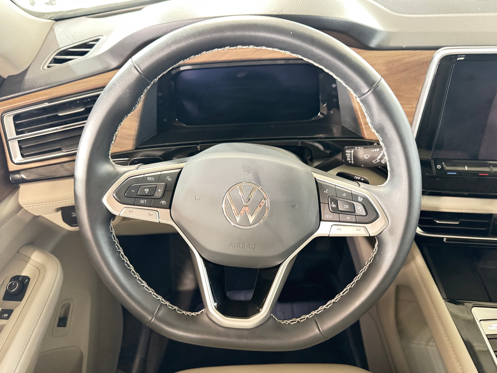 Thumbnail: 2024 Volkswagen Atlas - 4