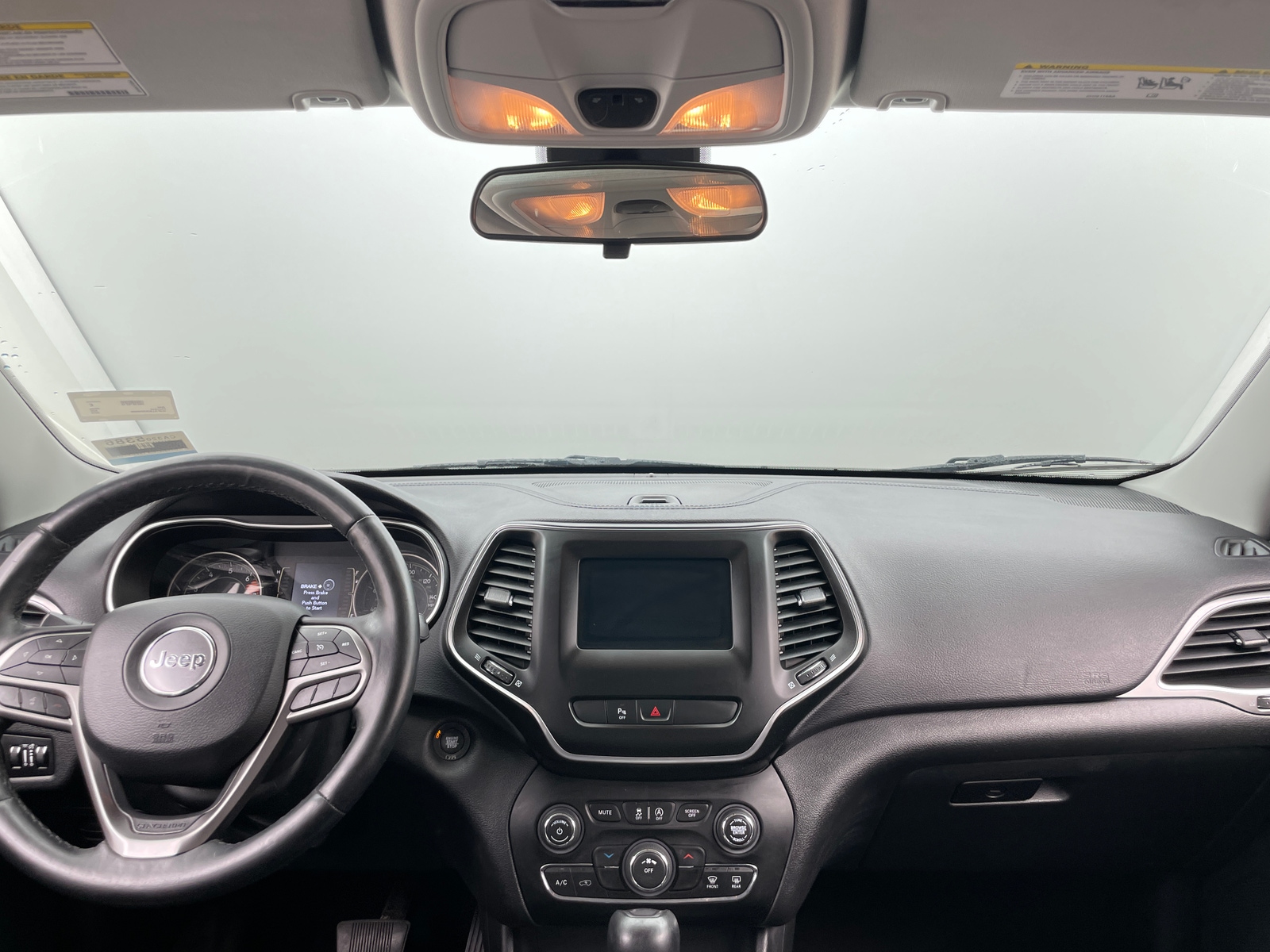 Thumbnail: 2019 Jeep Cherokee - 3