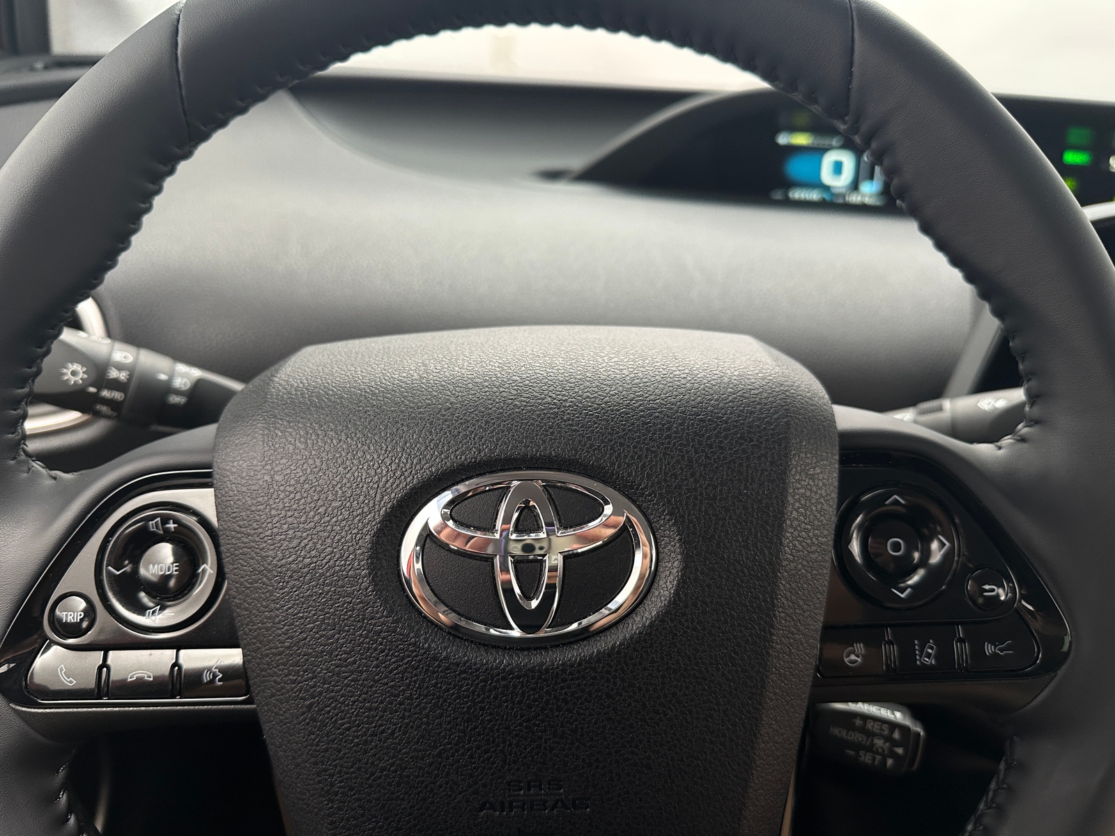 Thumbnail: 2021 Toyota Prius Prime - 4