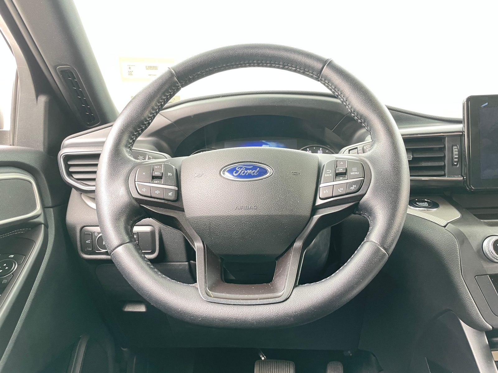 Thumbnail: 2020 Ford Explorer - 5