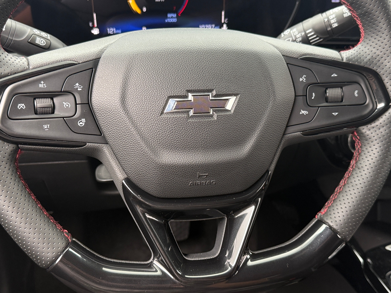 Thumbnail: 2025 Chevrolet Trax - 4