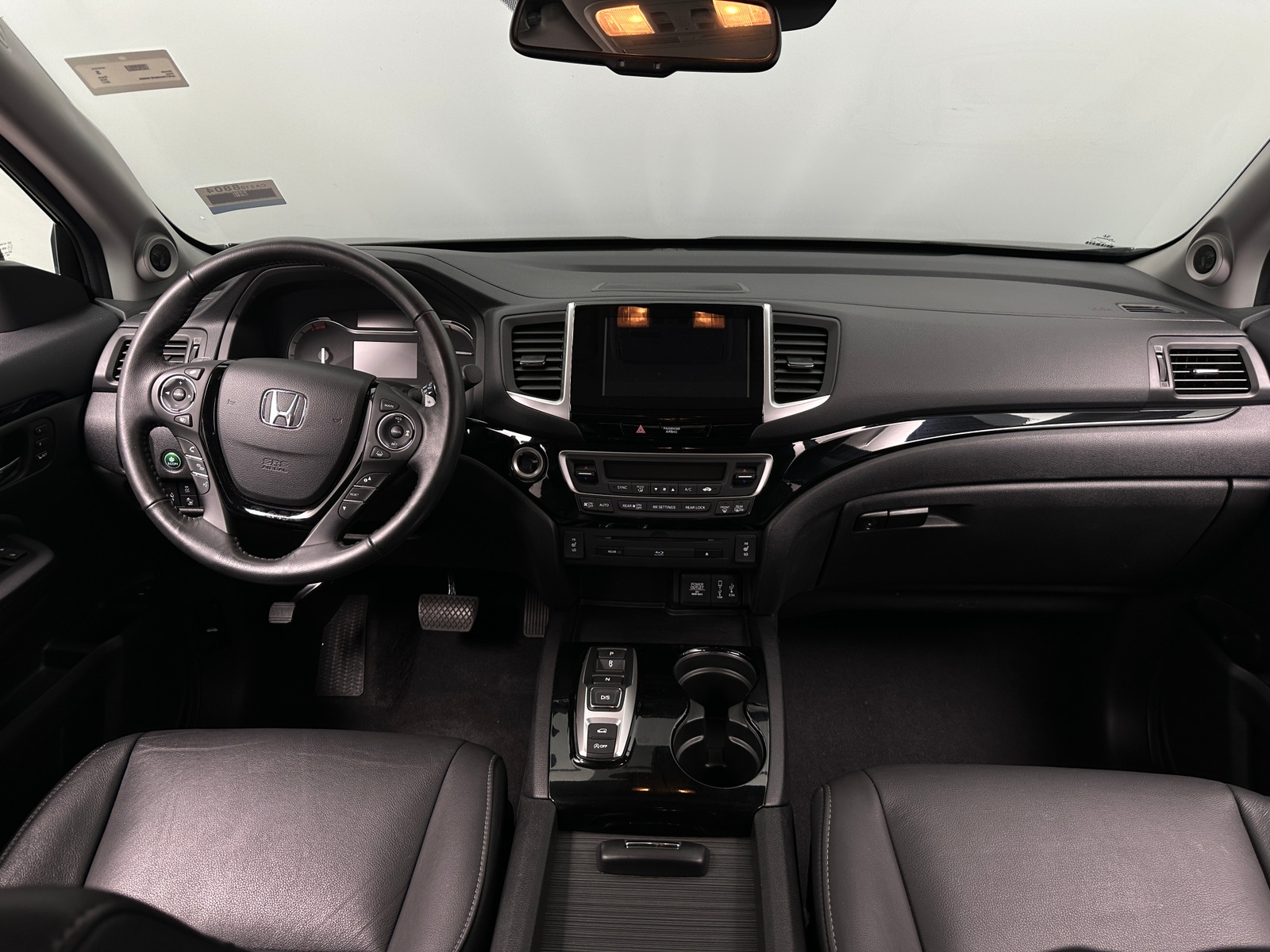 Thumbnail: 2017 Honda Pilot - 2
