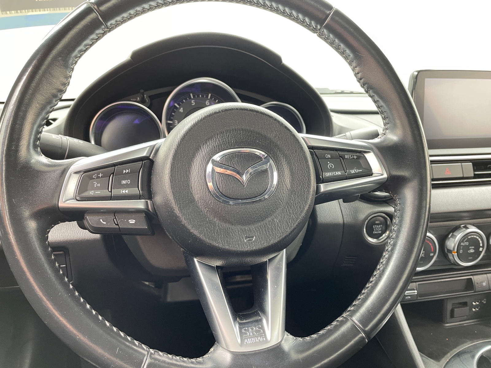 Thumbnail: 2021 Mazda MX-5 Miata - 3