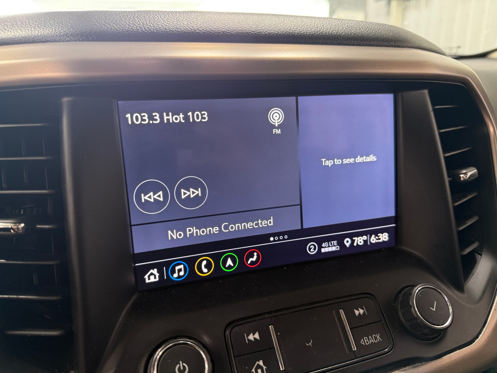 Thumbnail: 2020 GMC Acadia - 3