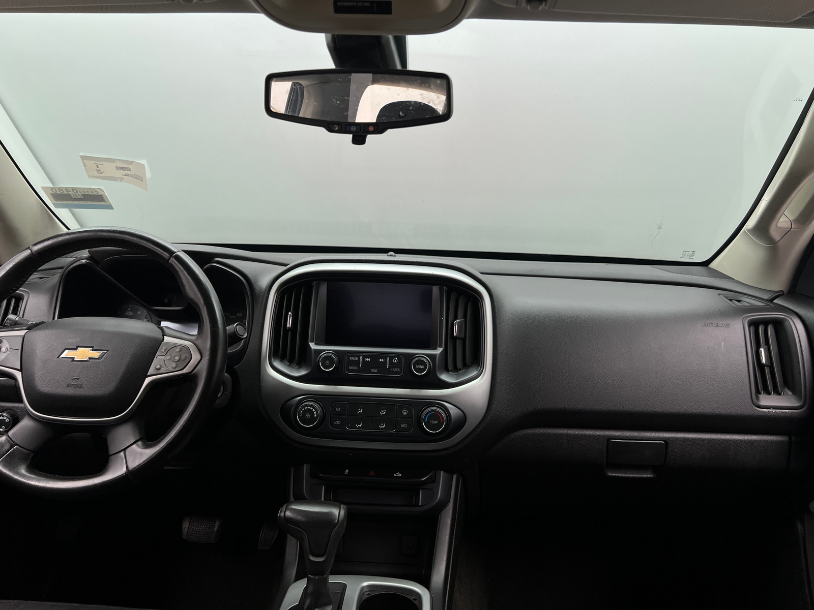 Thumbnail: 2015 Chevrolet Colorado - 3
