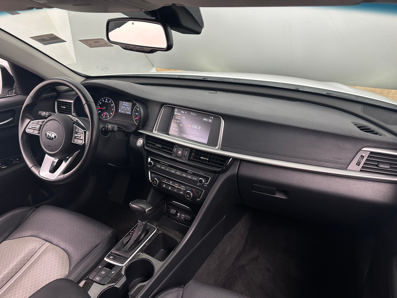 Thumbnail: 2019 Kia Optima - 2