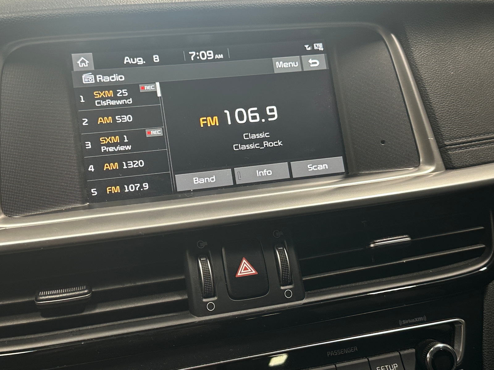 Thumbnail: 2019 Kia Optima - 3