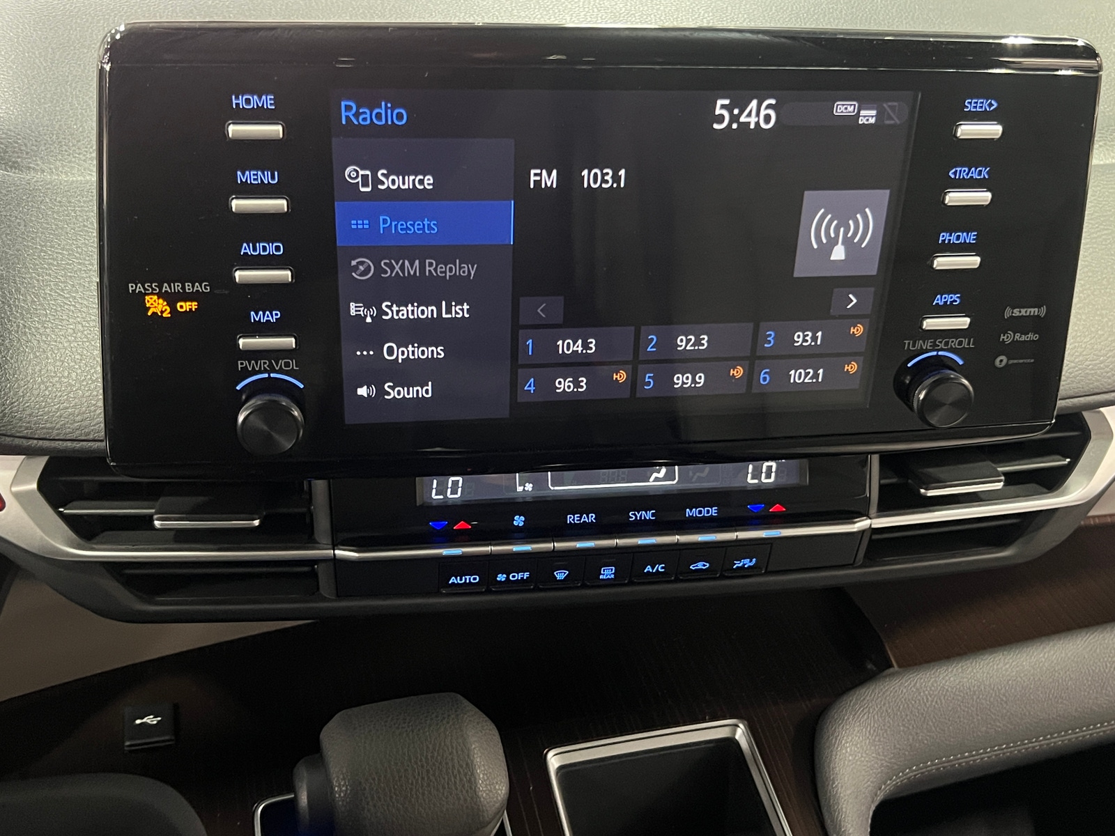 Thumbnail: 2023 Toyota Sienna - 4