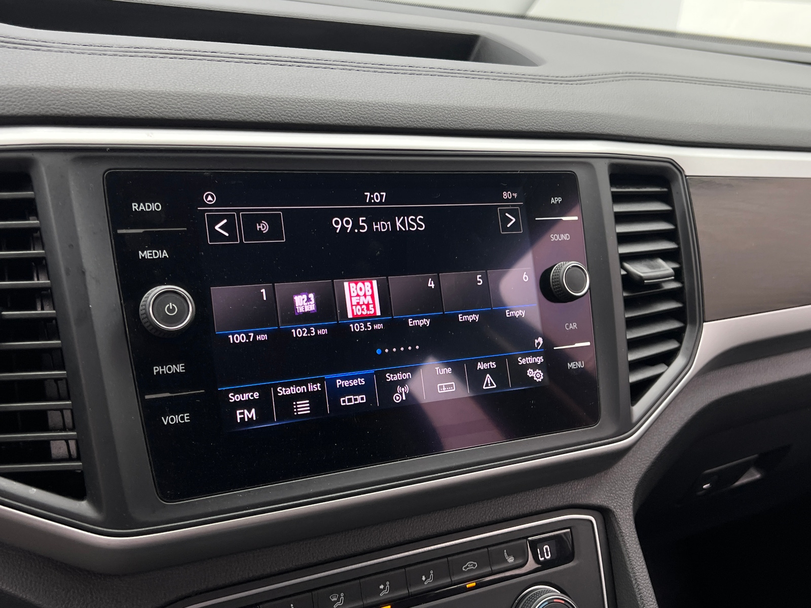 Thumbnail: 2021 Volkswagen Atlas - 3
