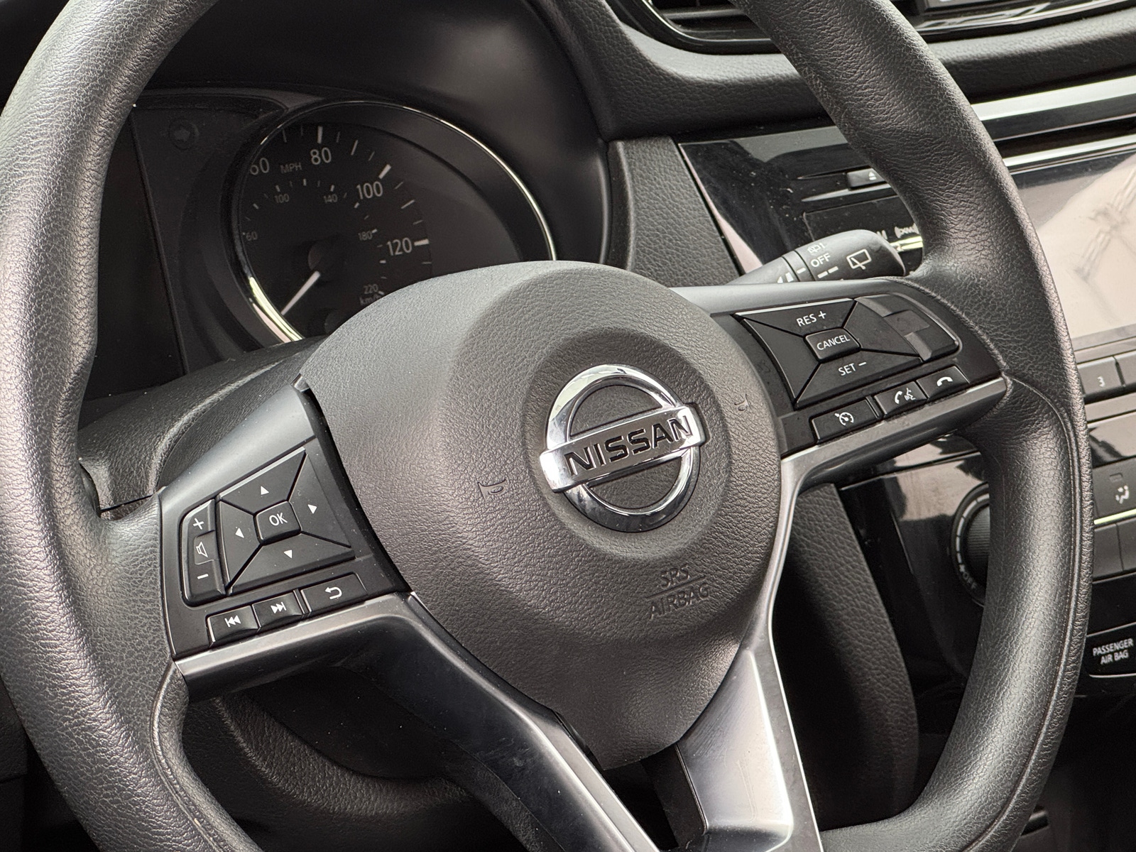 Thumbnail: 2018 Nissan Rogue Sport - 5