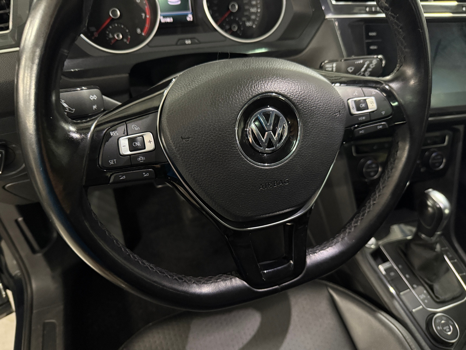 Thumbnail: 2019 Volkswagen Tiguan - 4