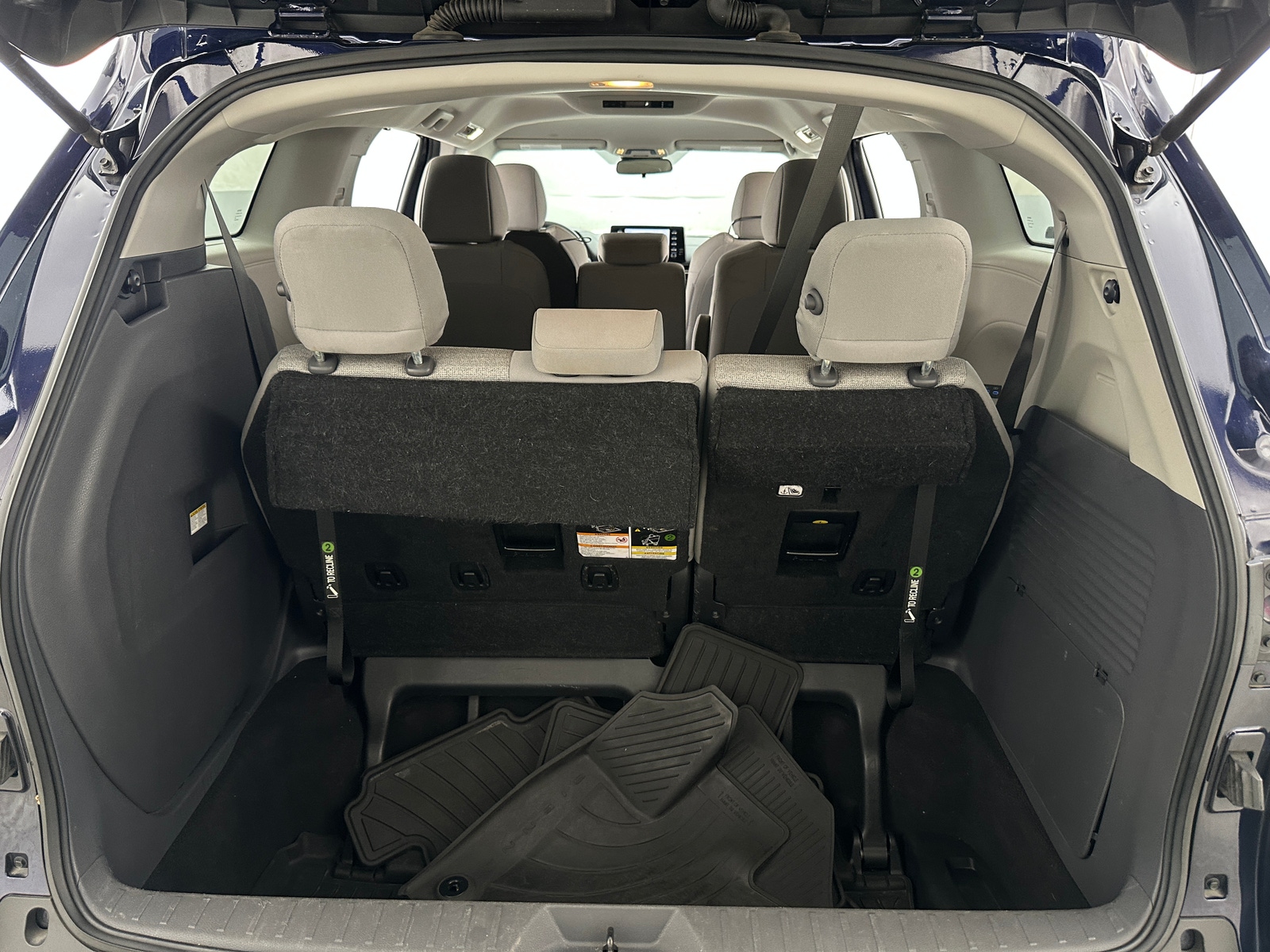 Thumbnail: 2023 Toyota Sienna - 7