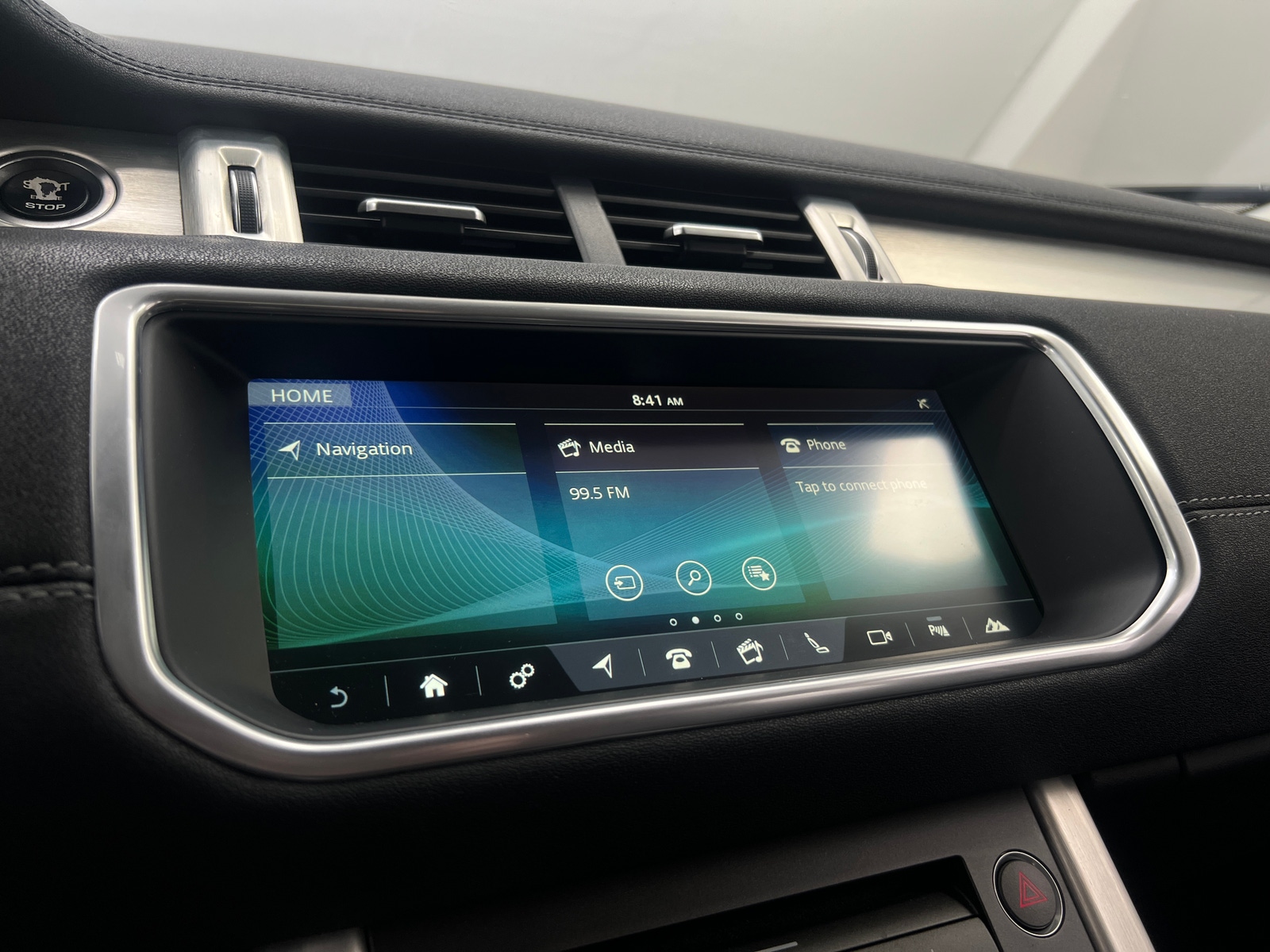 Thumbnail: 2017 Land Rover Range Rover Evoque - 3