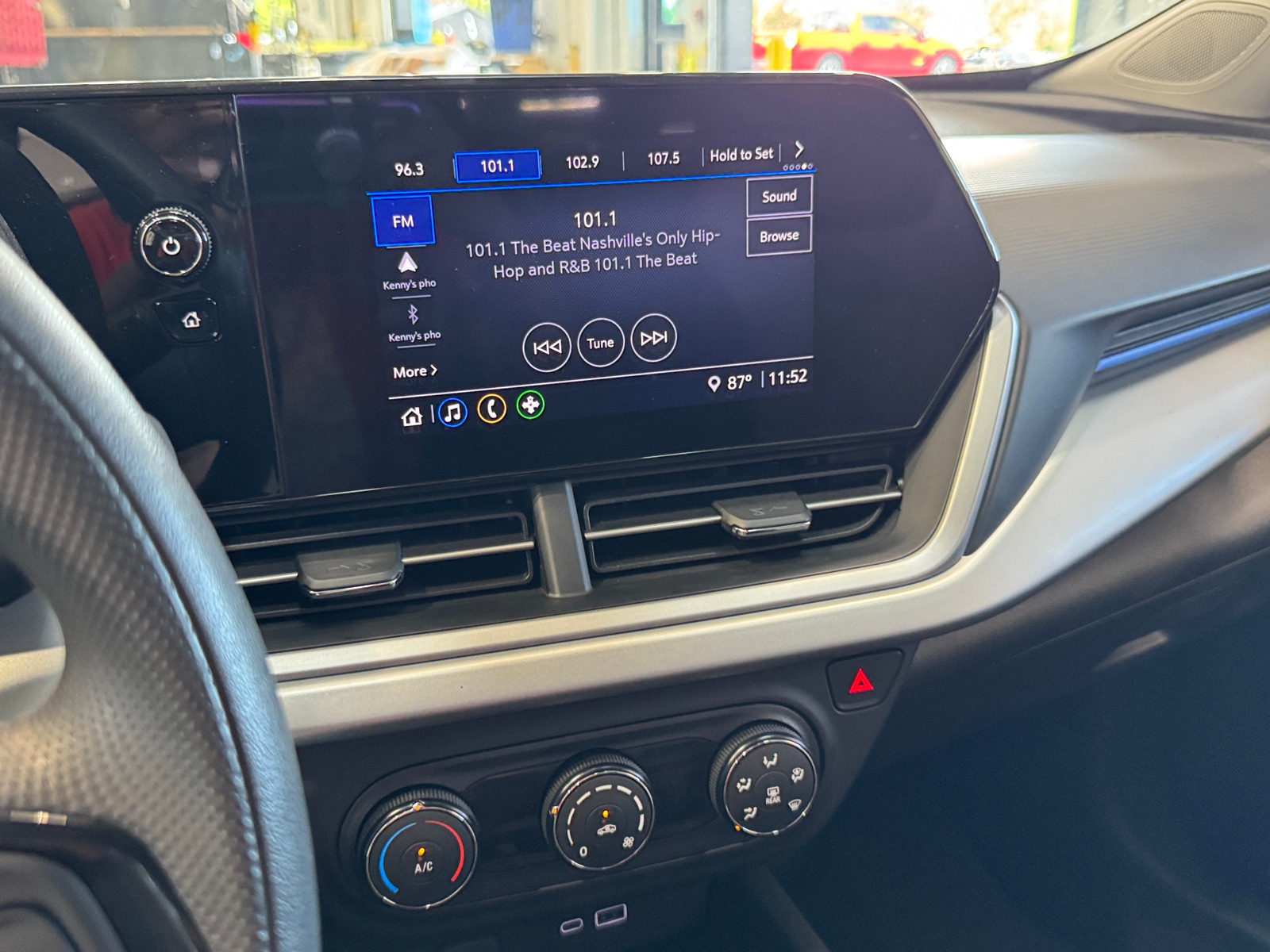 Thumbnail: 2025 Chevrolet Trax - 4