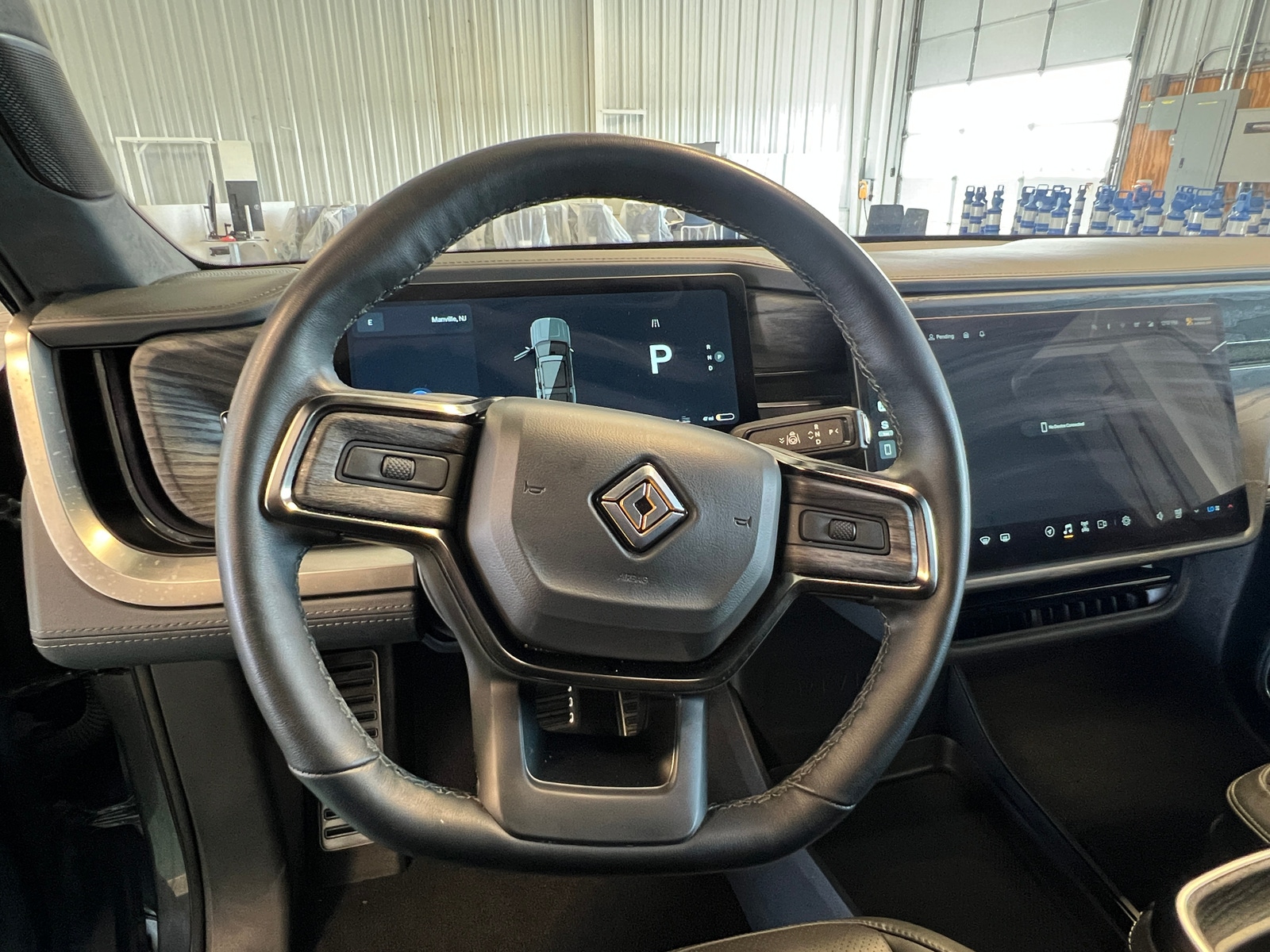 Thumbnail: 2022 Rivian R1S - 4