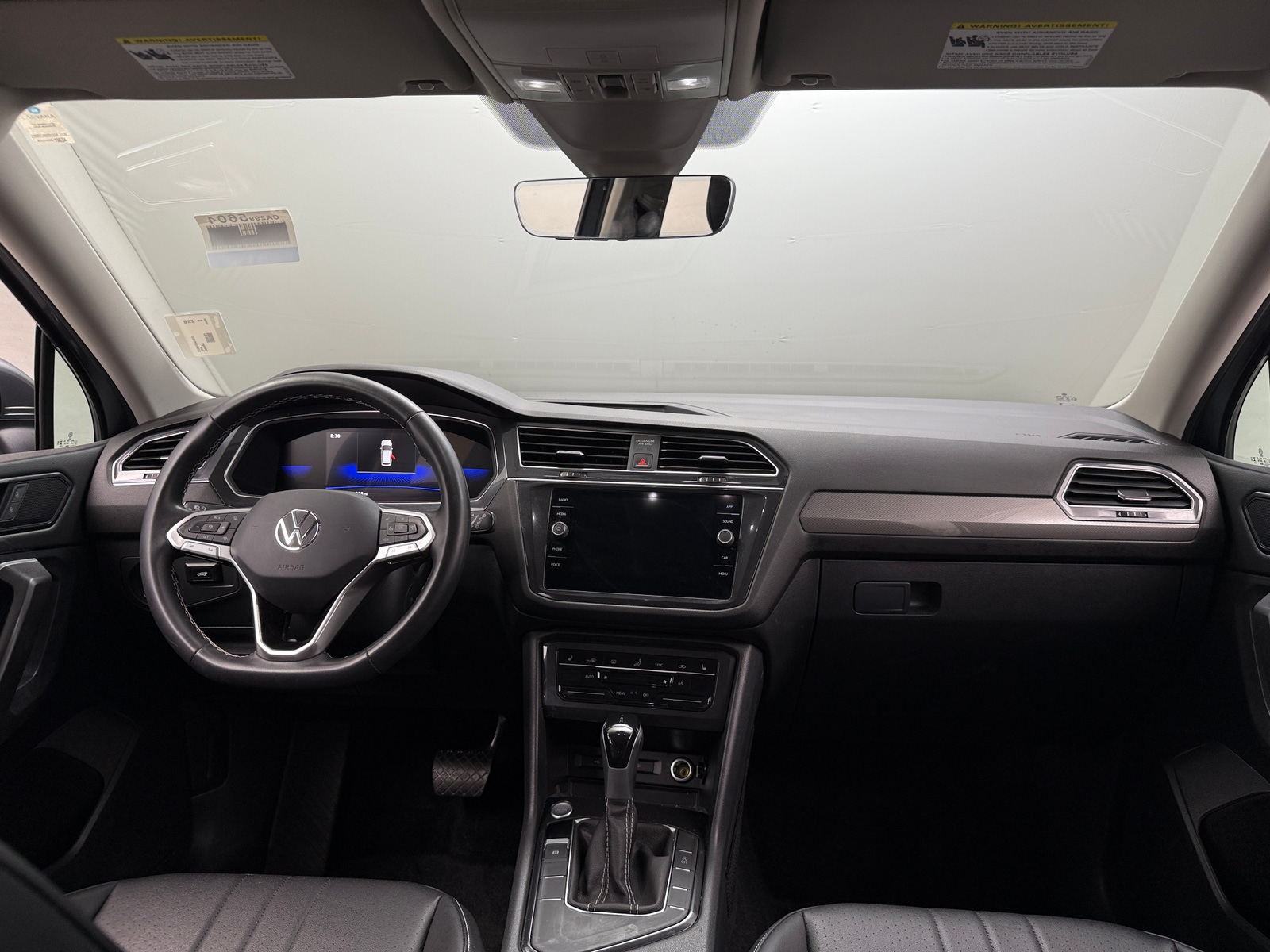 Thumbnail: 2023 Volkswagen Tiguan - 2