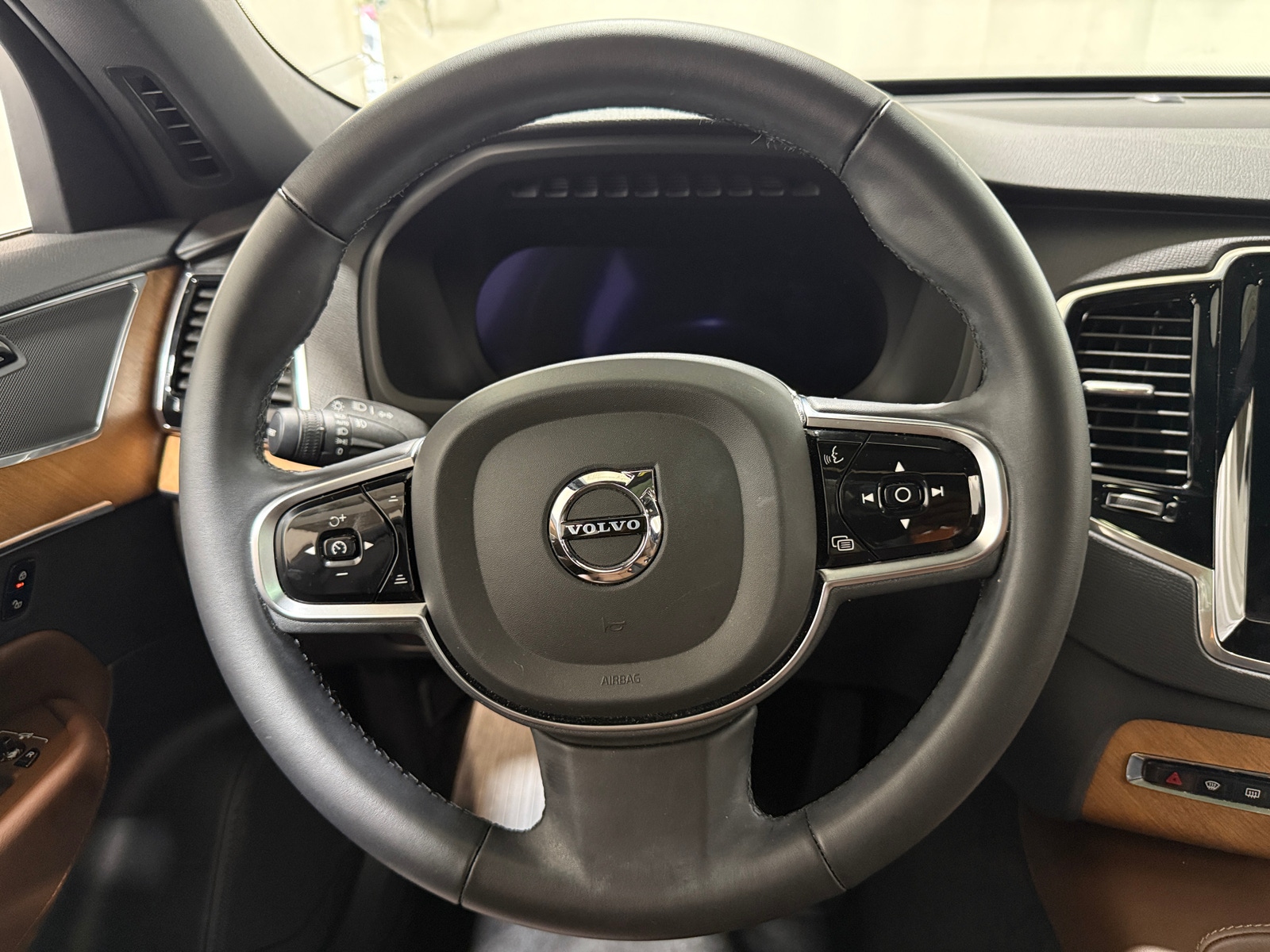 Thumbnail: 2024 Volvo XC90 - 4