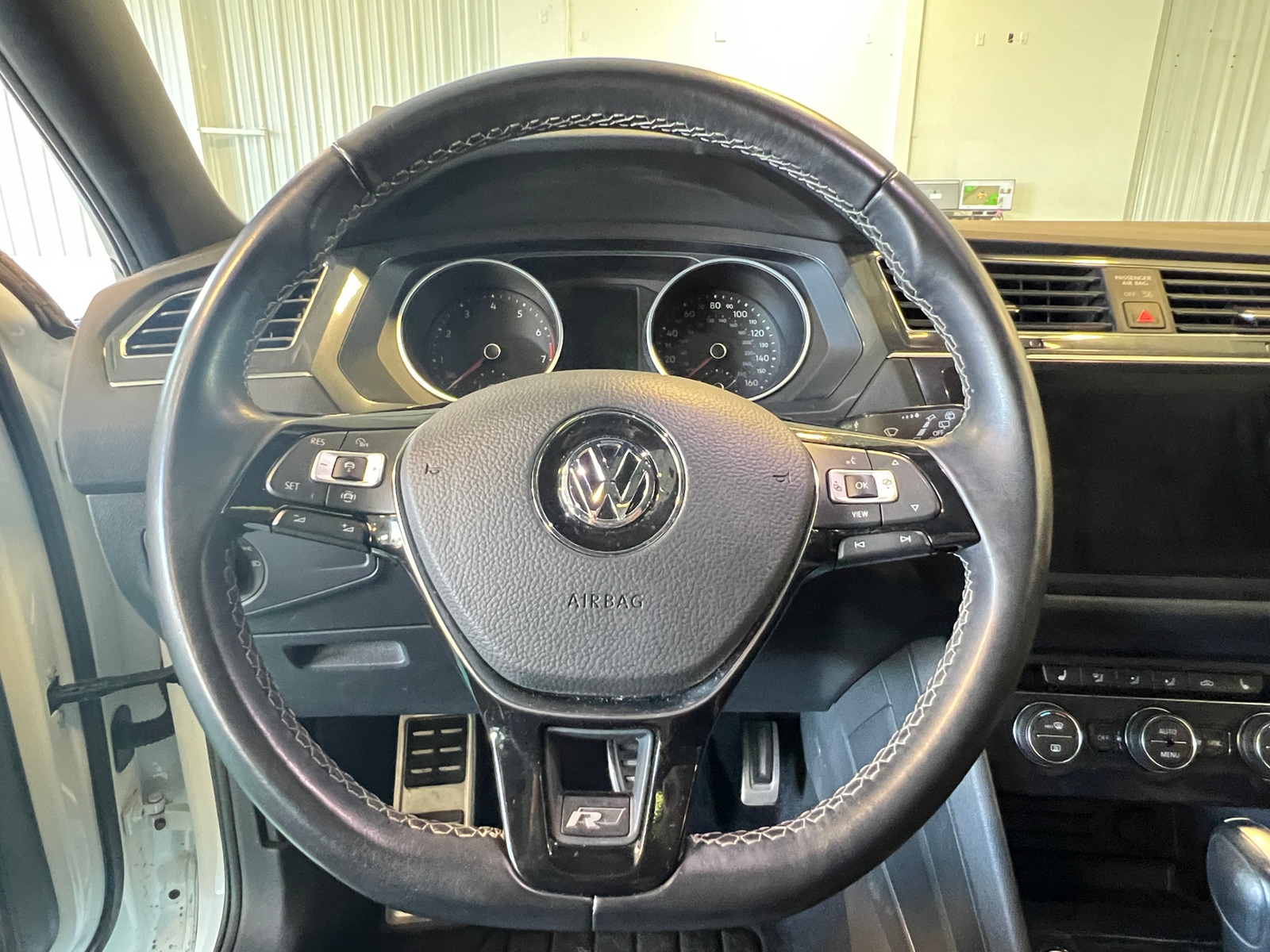Thumbnail: 2021 Volkswagen Tiguan - 4