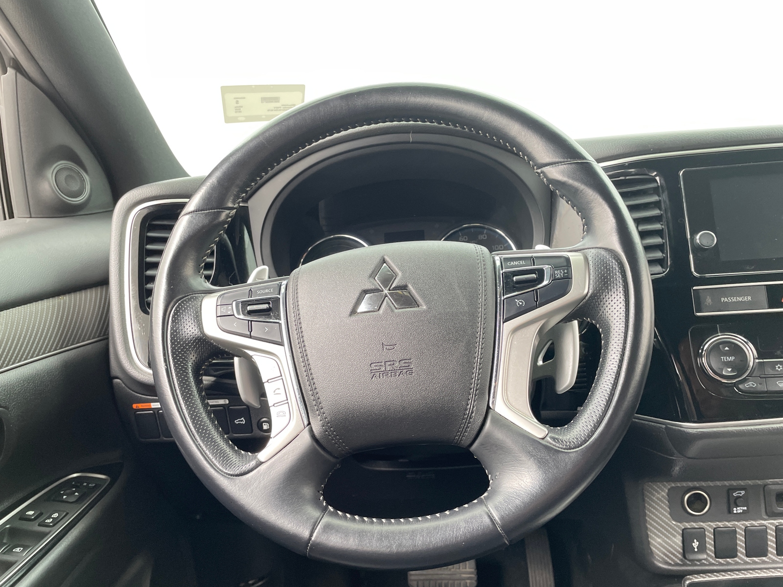 Thumbnail: 2019 Mitsubishi Outlander - 4
