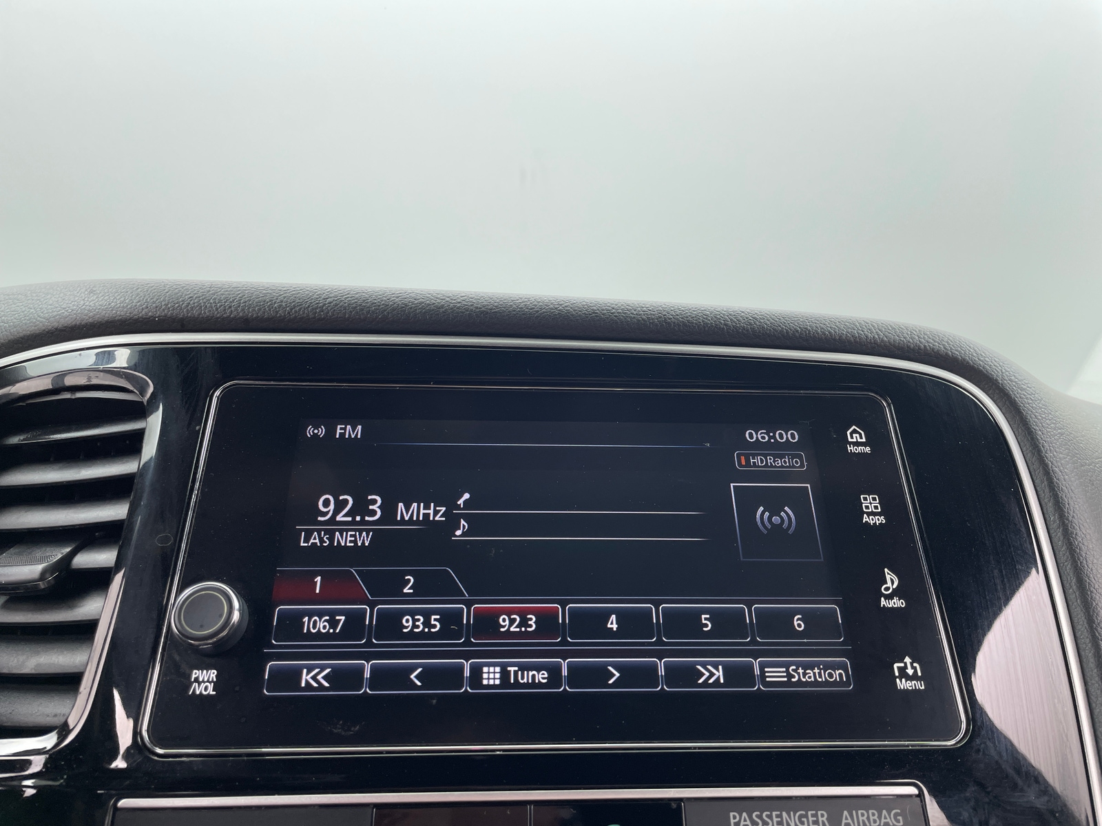 Thumbnail: 2019 Mitsubishi Outlander - 3