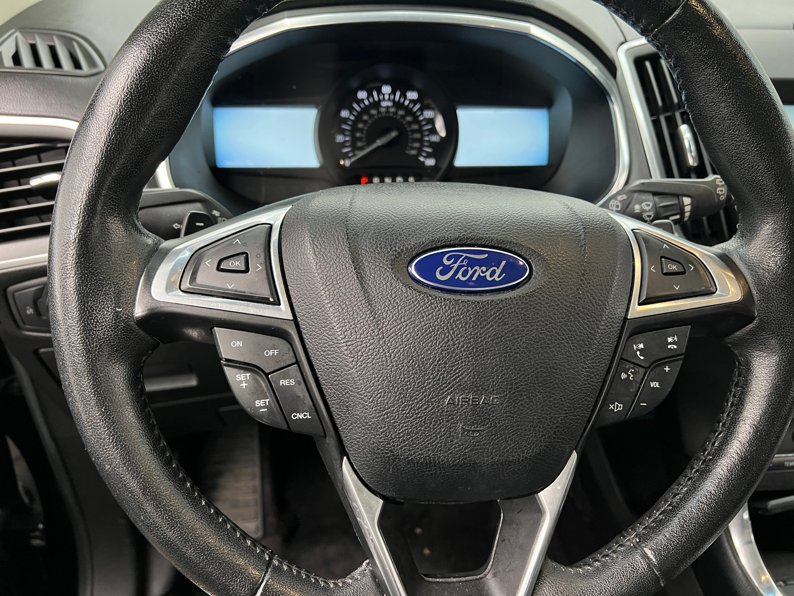 Thumbnail: 2015 Ford Edge - 4
