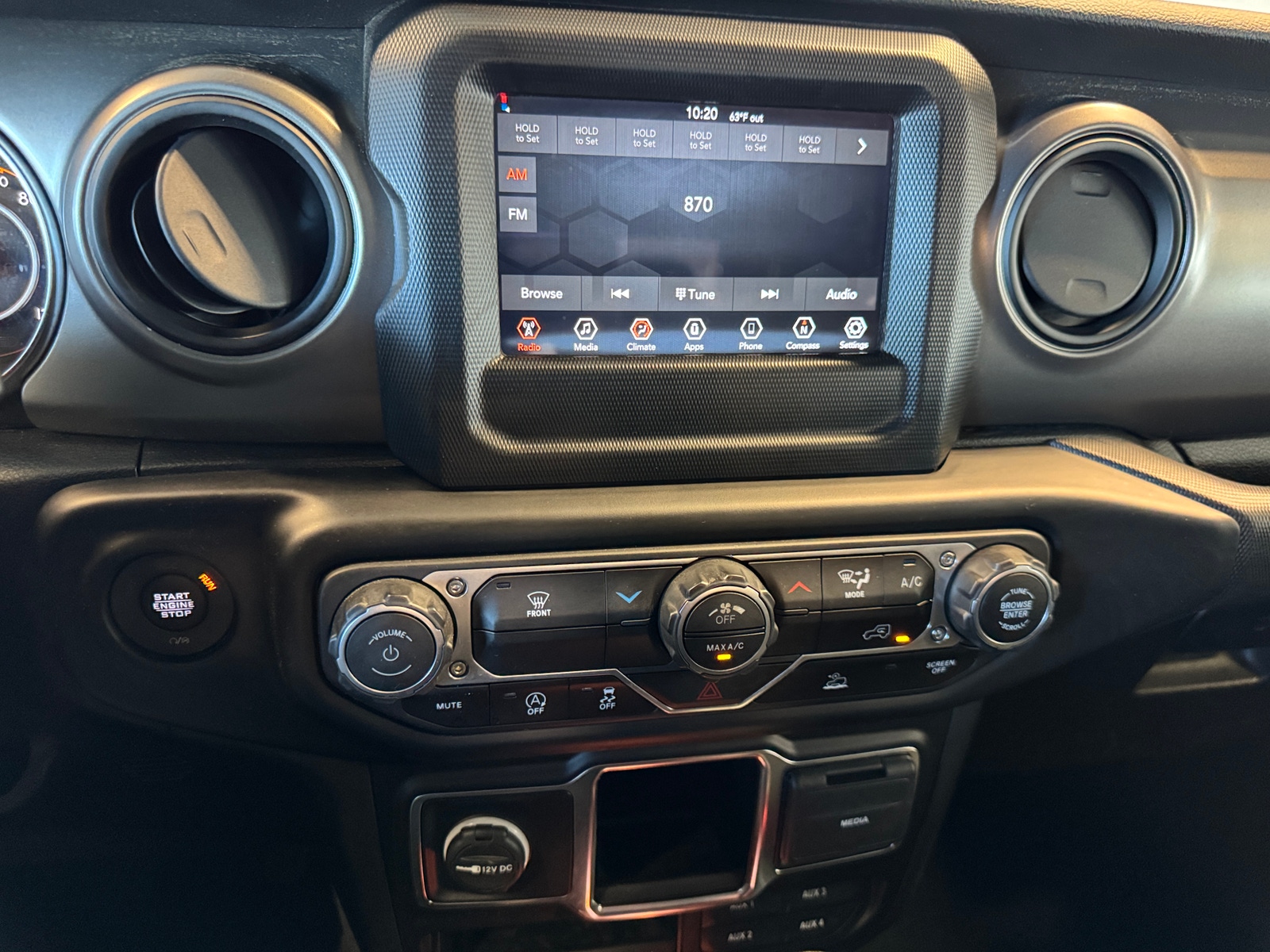 Thumbnail: 2023 Jeep Gladiator - 4
