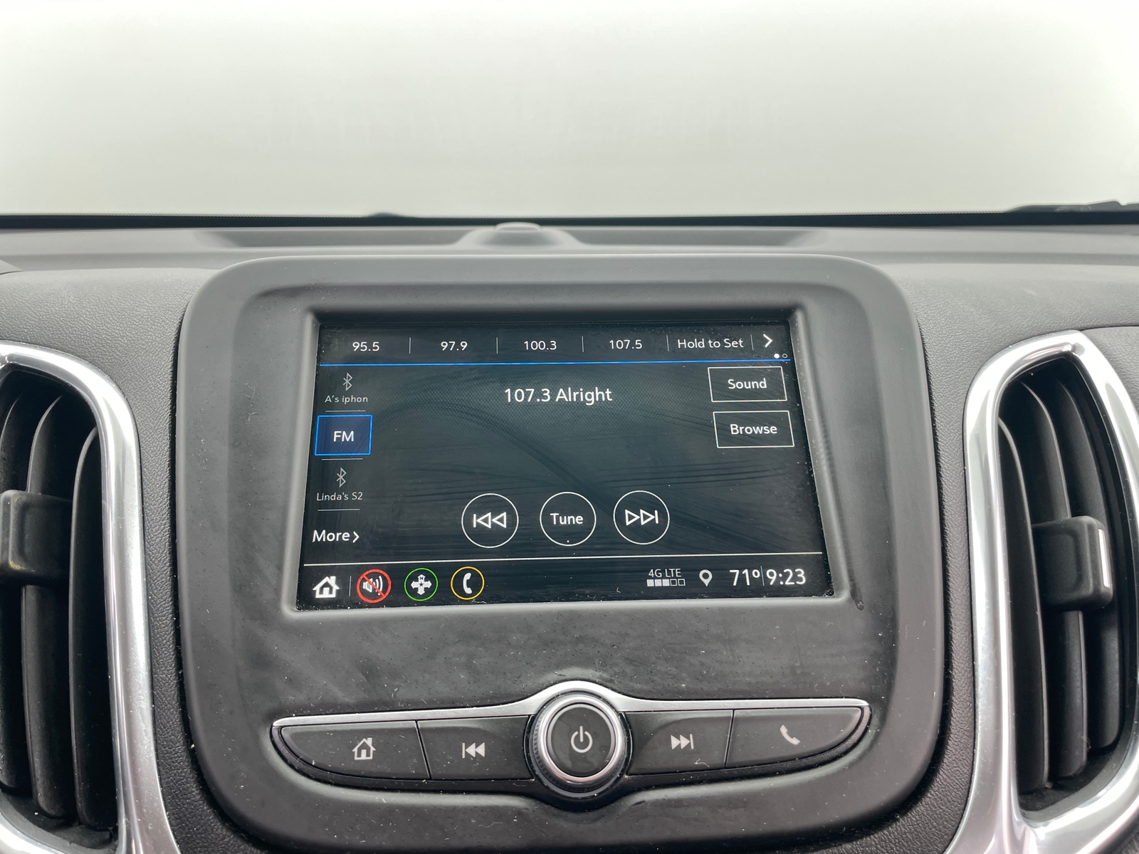 Thumbnail: 2019 Chevrolet Equinox - 4