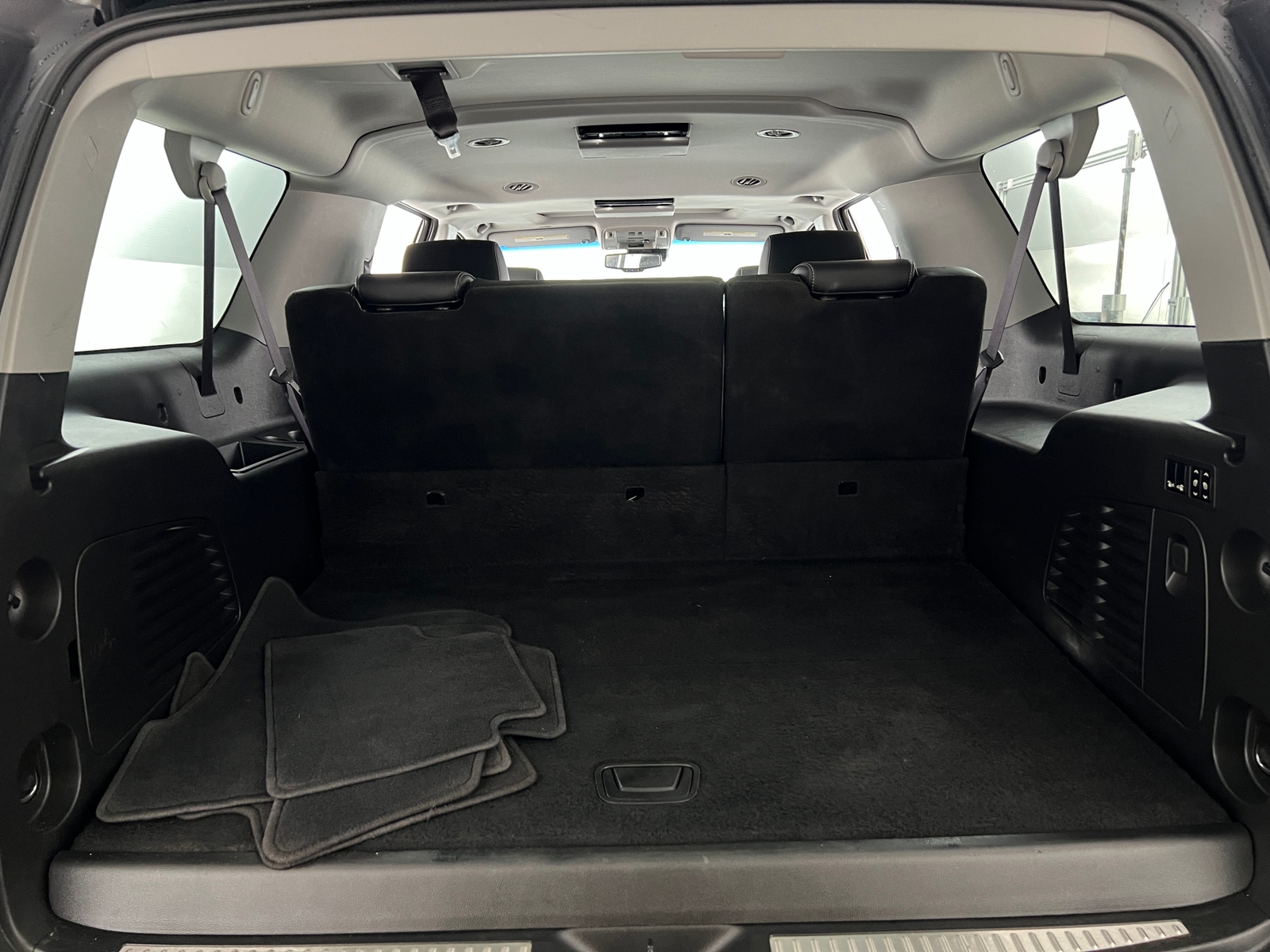 Thumbnail: 2017 Chevrolet Suburban - 6
