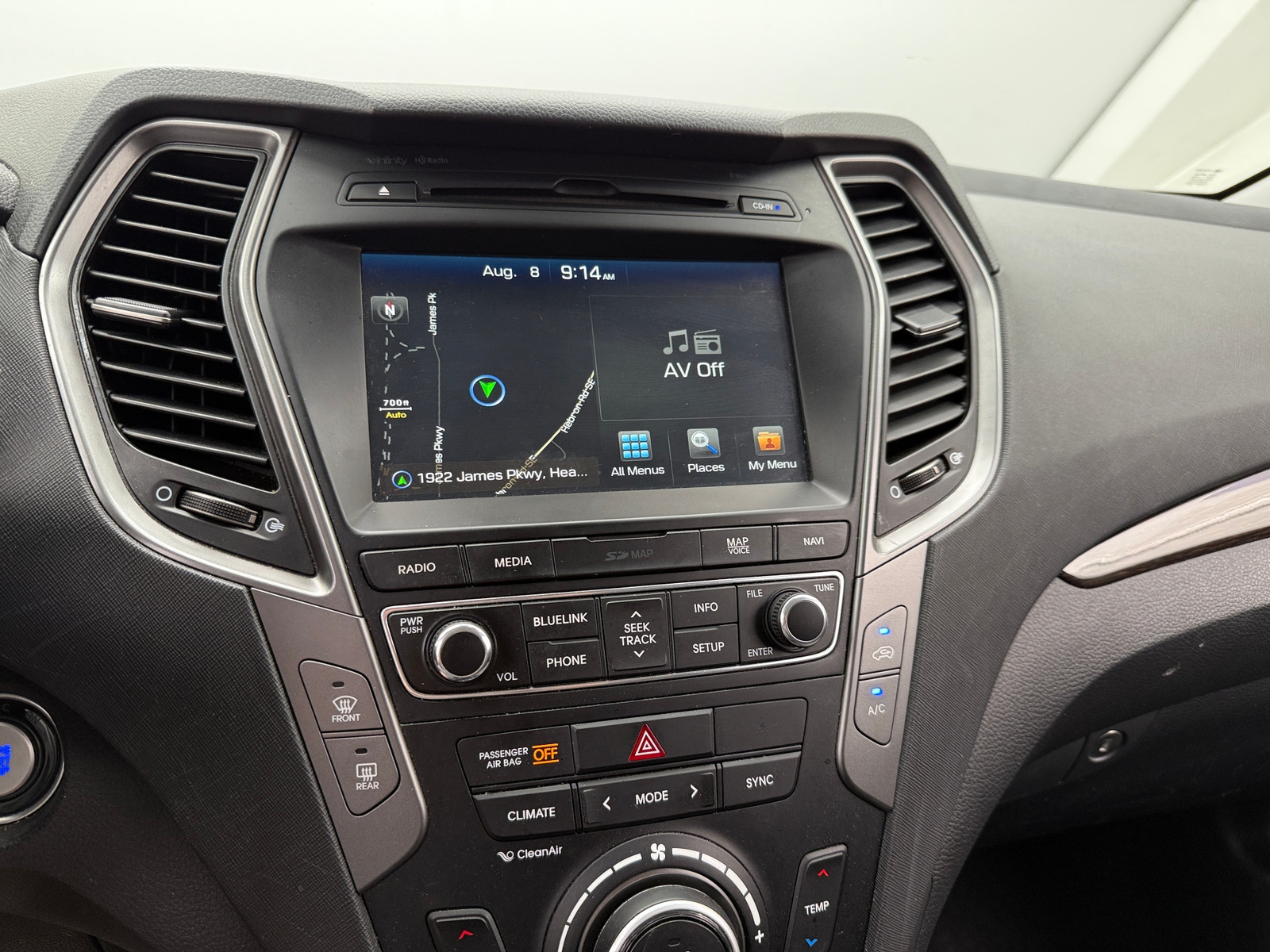 Thumbnail: 2017 Hyundai Santa Fe - 3