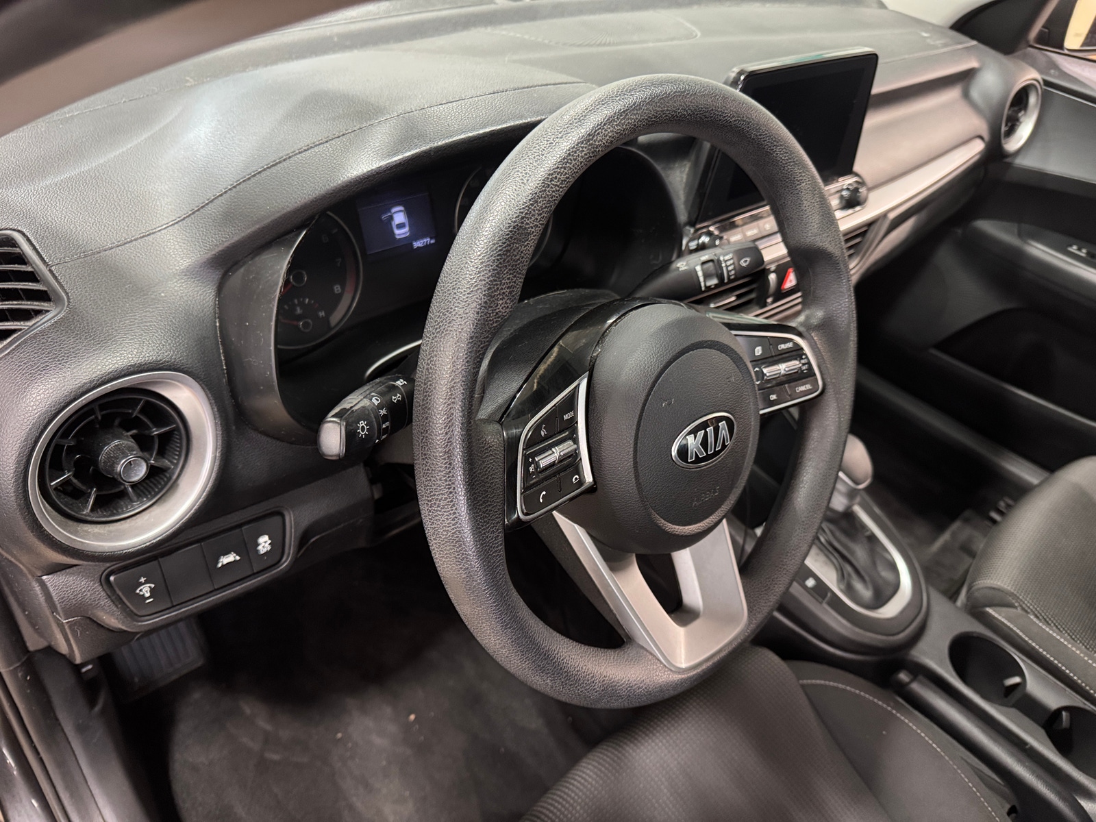 Thumbnail: 2021 Kia Forte - 3