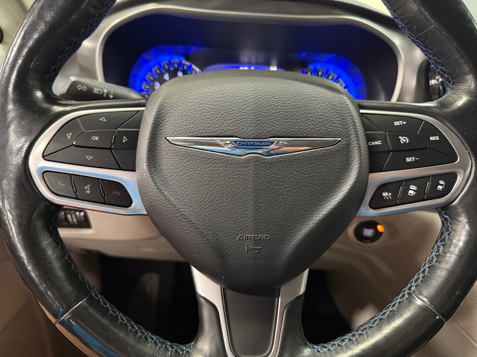 Thumbnail: 2021 Chrysler Pacifica - 5