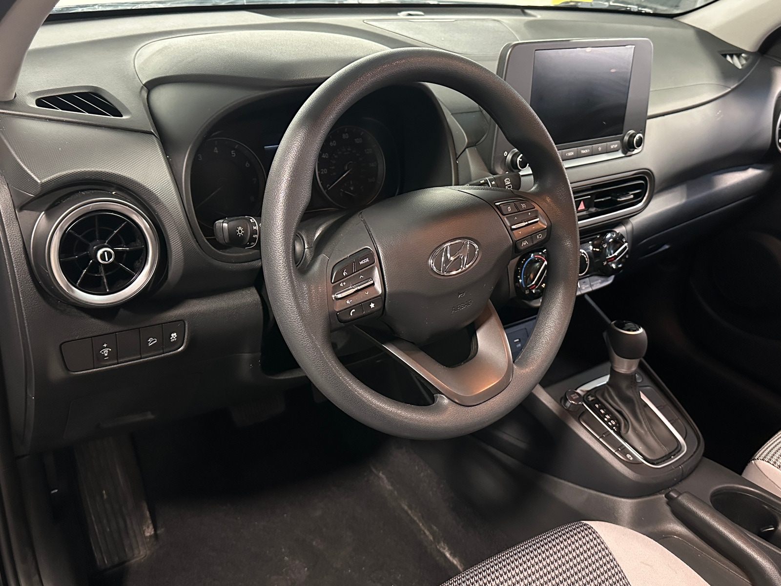Thumbnail: 2023 Hyundai Kona - 3