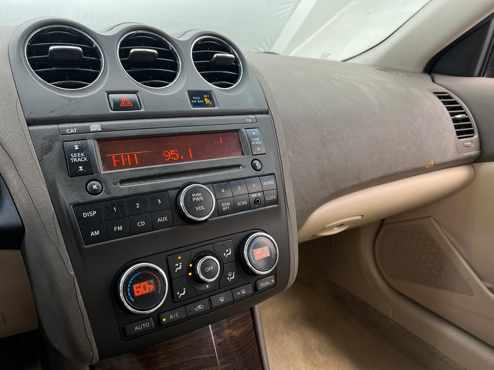 Thumbnail: 2012 Nissan Altima - 3