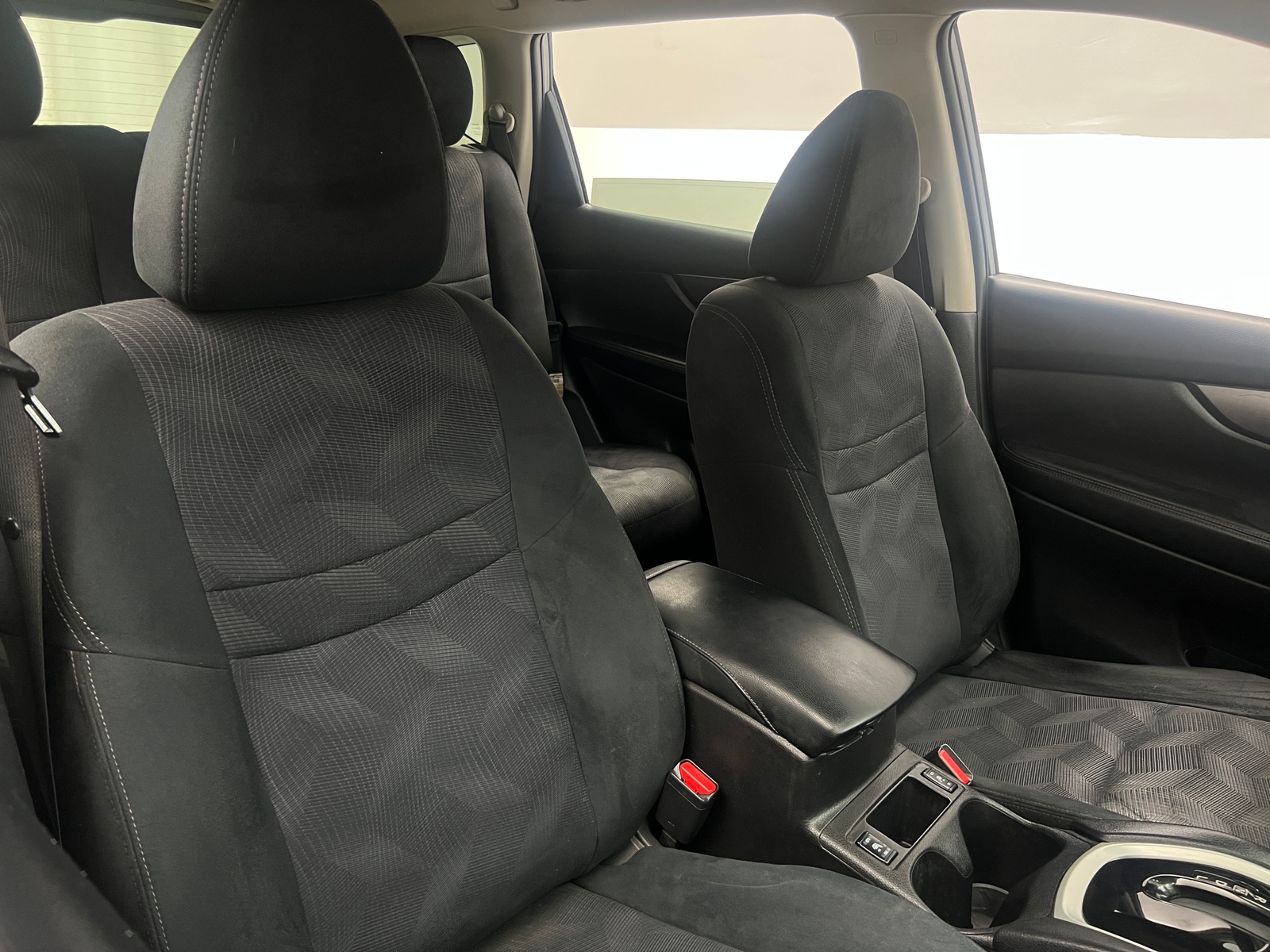 Thumbnail: 2016 Nissan Rogue - 2