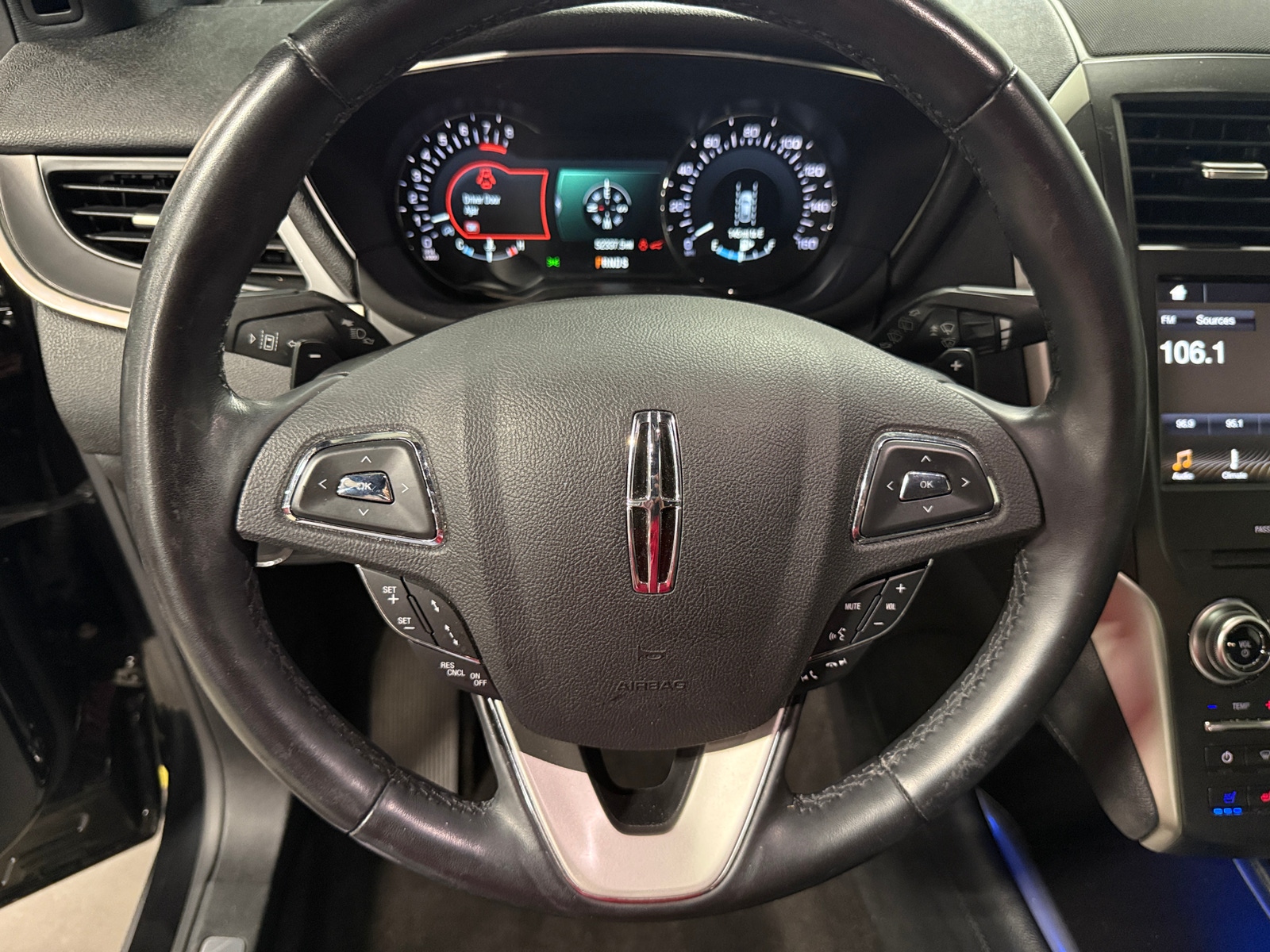 Thumbnail: 2019 Lincoln MKC - 5
