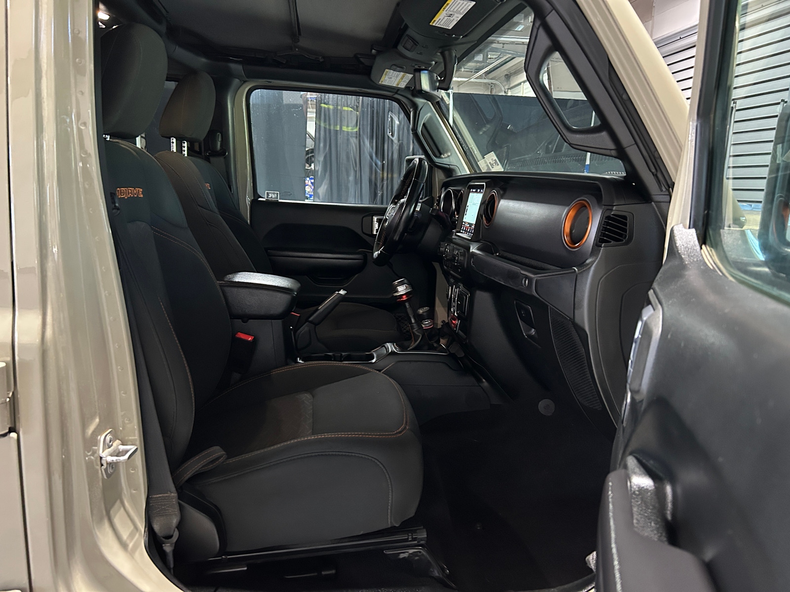 Thumbnail: 2020 Jeep Gladiator - 2
