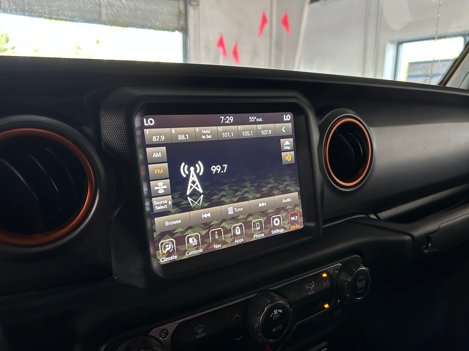 Thumbnail: 2020 Jeep Gladiator - 4