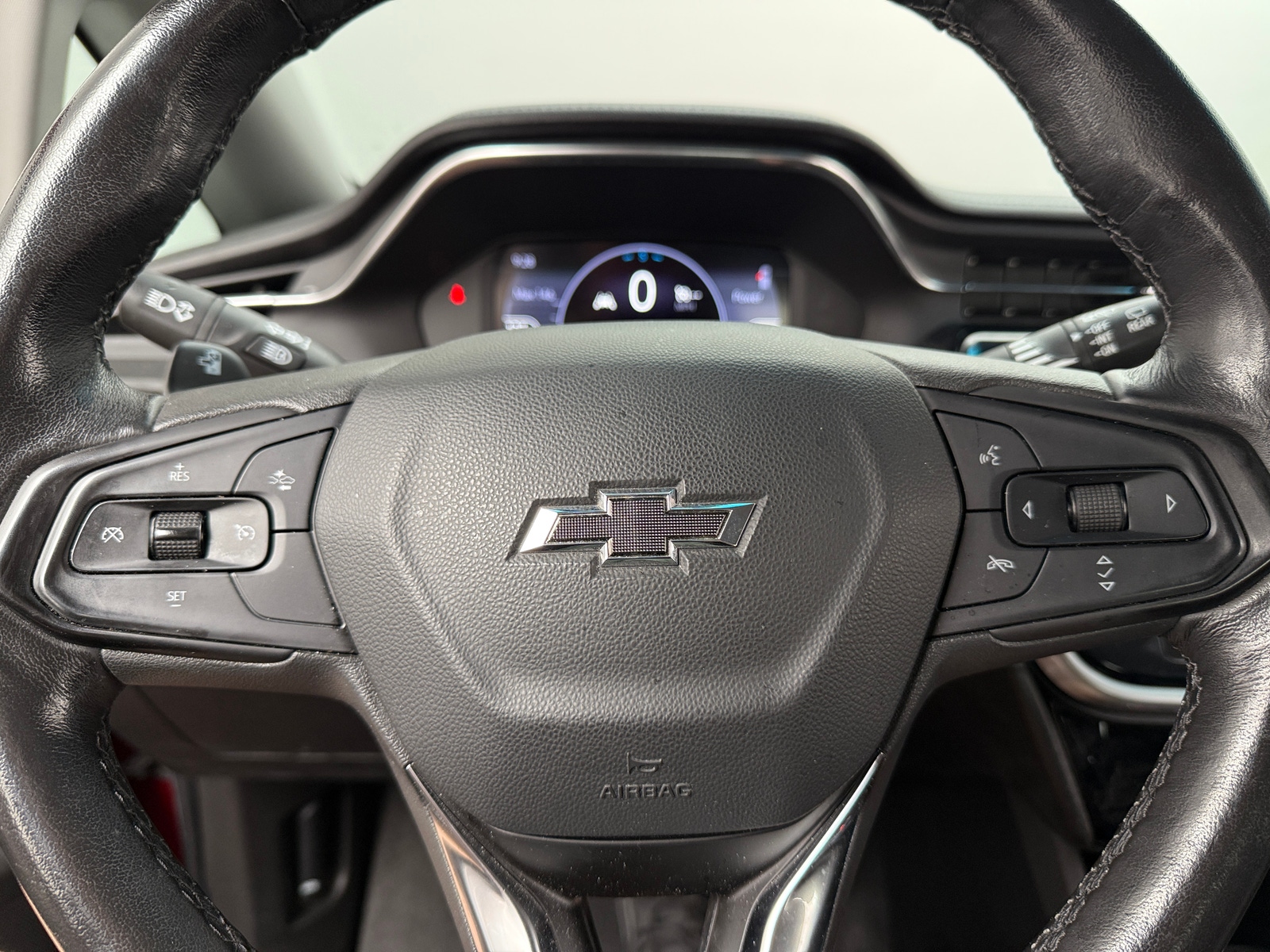 Thumbnail: 2022 Chevrolet Bolt EV - 5