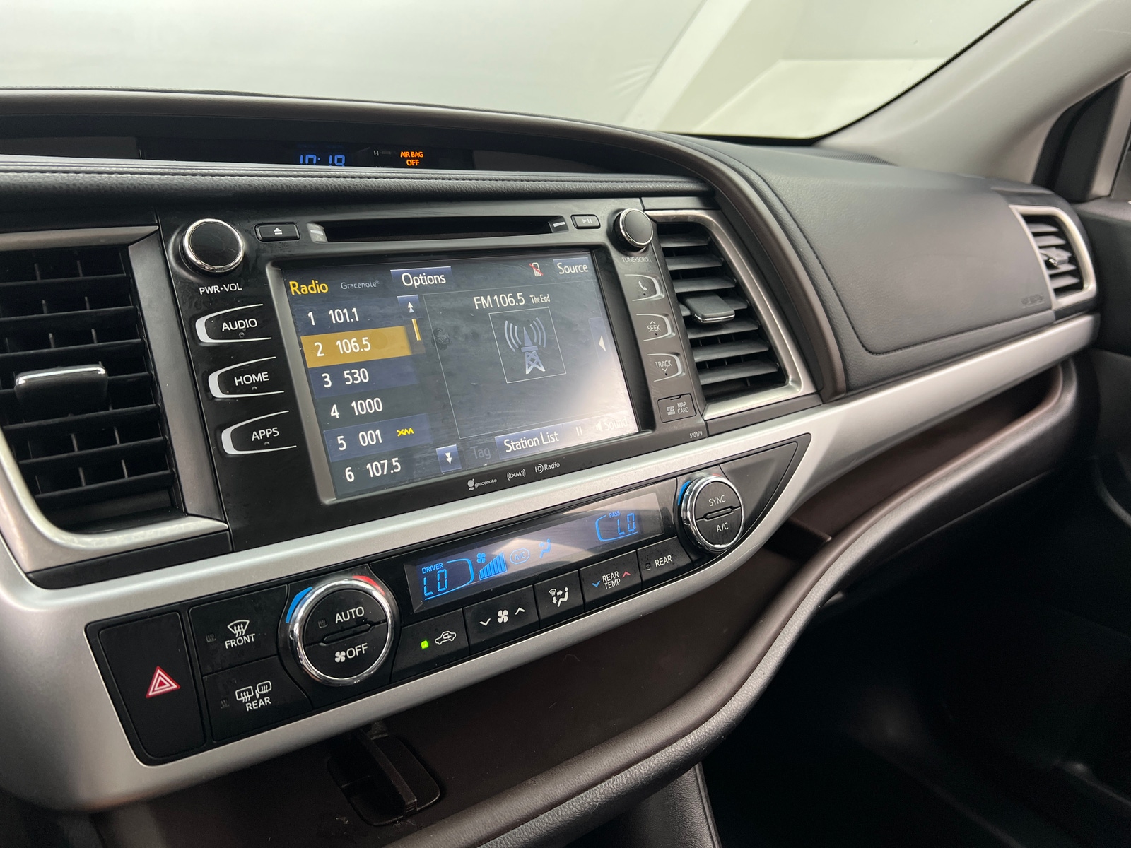 Thumbnail: 2018 Toyota Highlander - 3