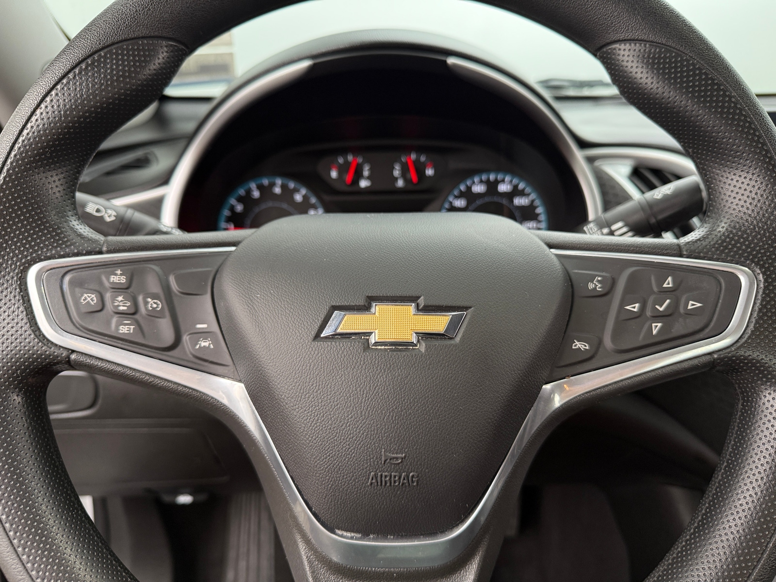 Thumbnail: 2023 Chevrolet Malibu - 5