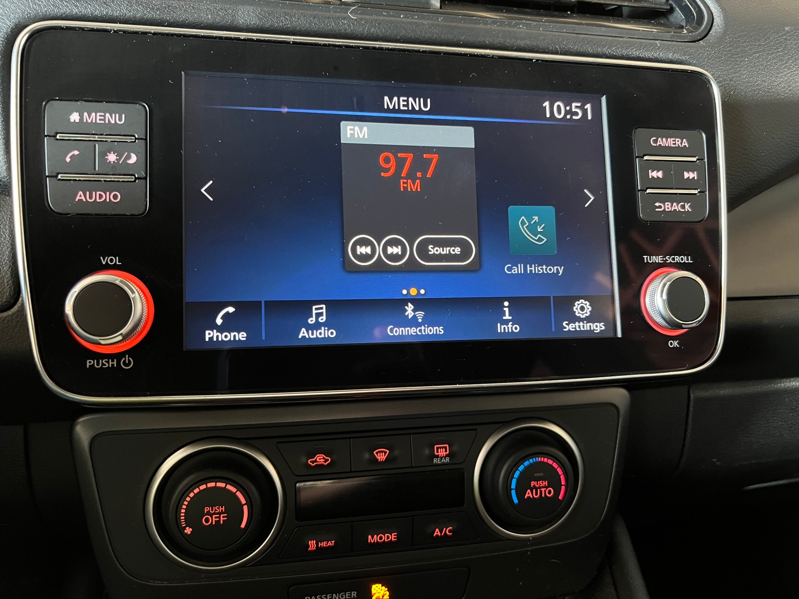 Thumbnail: 2022 Nissan Leaf - 4