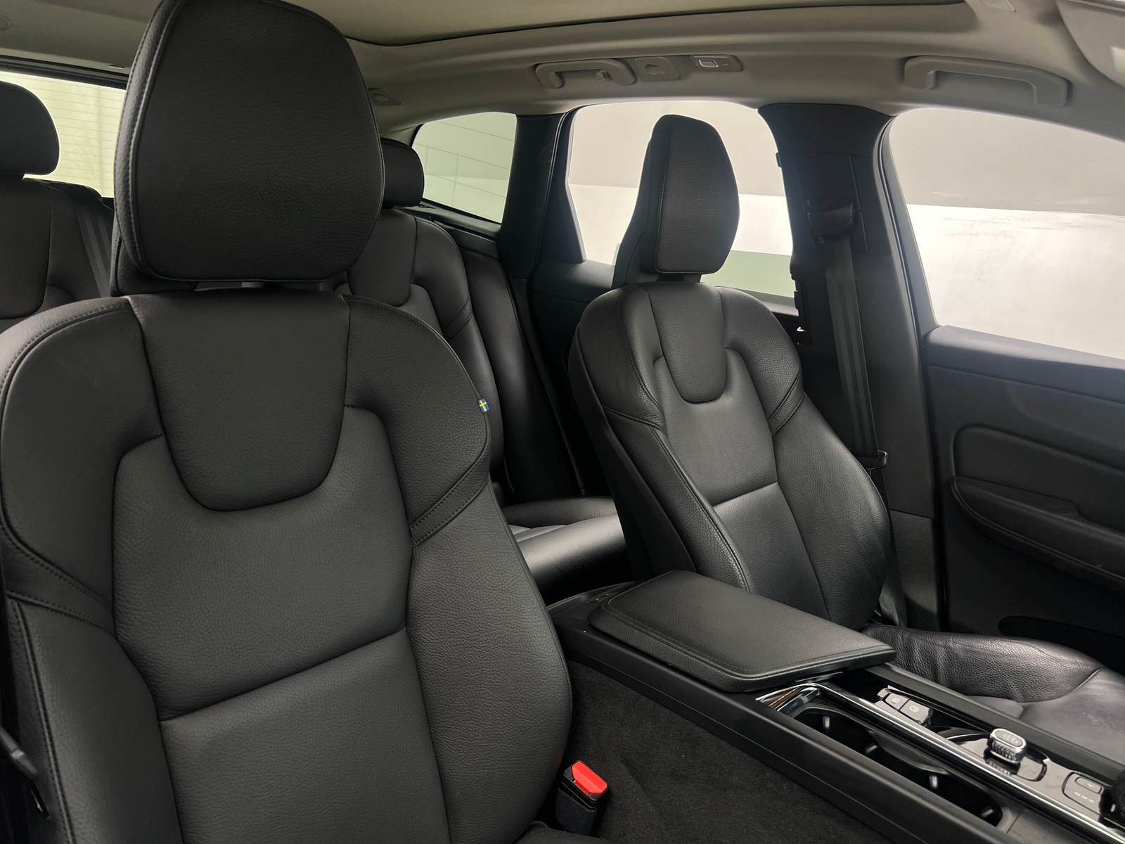 Thumbnail: 2022 Volvo XC60 - 2